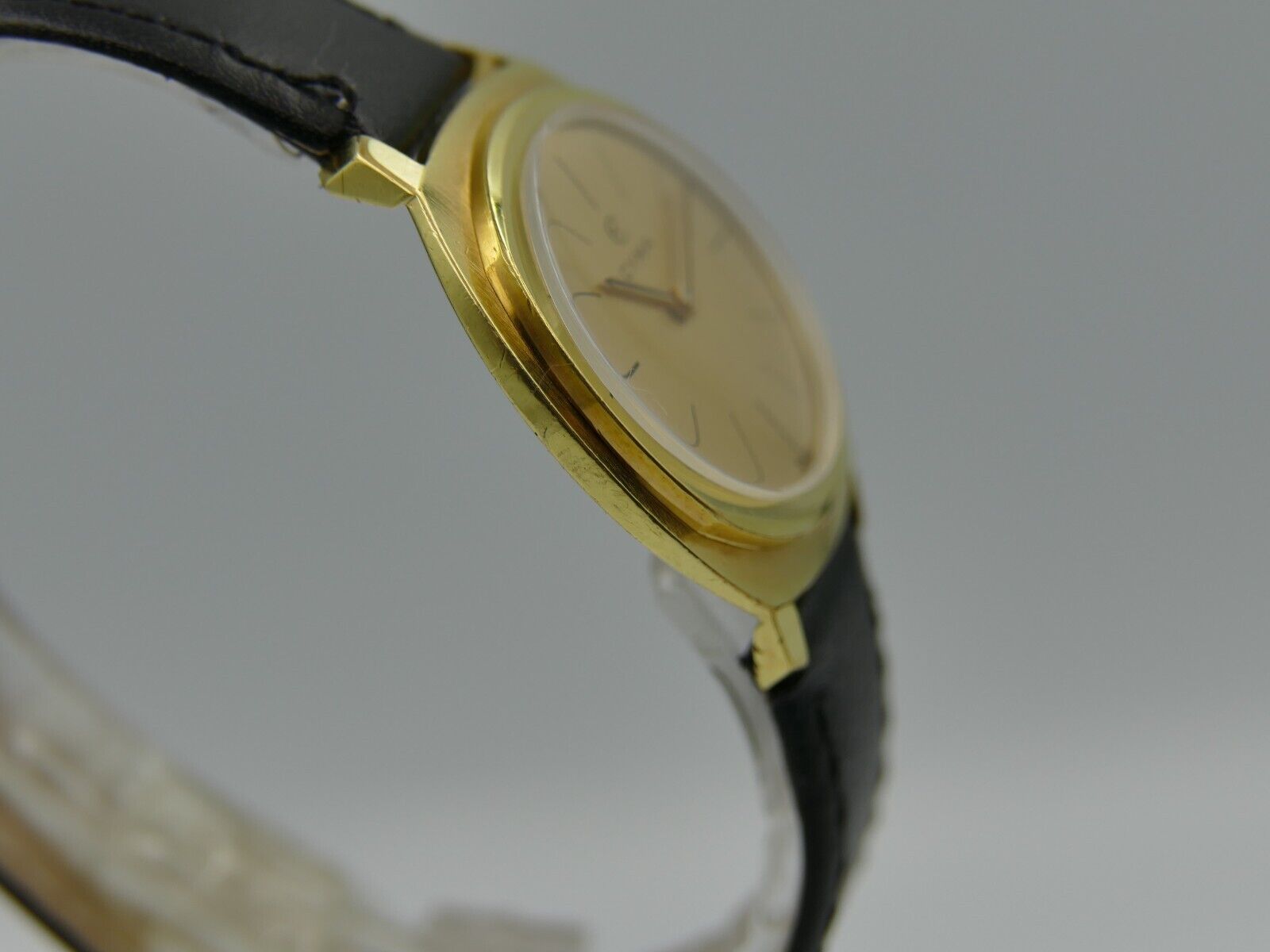 vintage watch 31mm Cyma gold pl manual wind cal. R.701 serviced