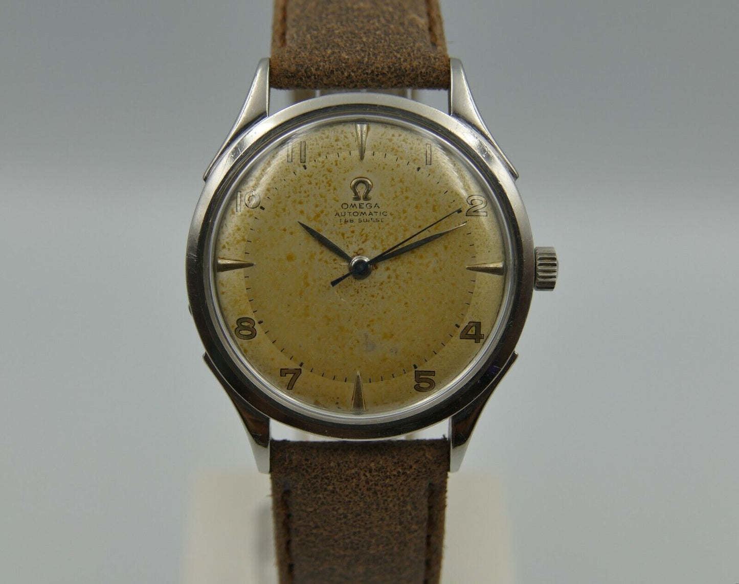 40's vintage watch mens Omega ref 2480 -1 bumper automatic cal. 28.10RA serviced