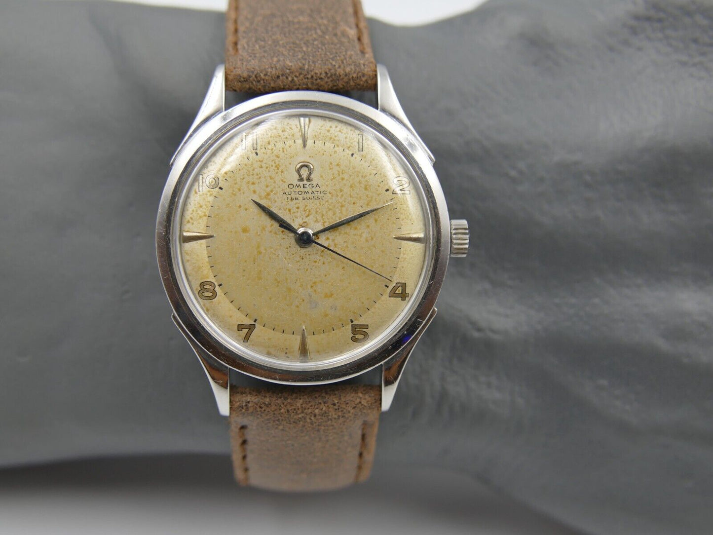 40's vintage watch mens Omega ref 2480 -1 bumper automatic cal. 28.10RA serviced