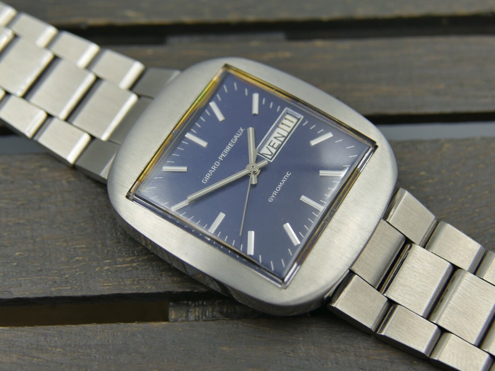 70's N.O.S vintage watch mens Girard Perregaux gyromatic automatic  34.5mm blue