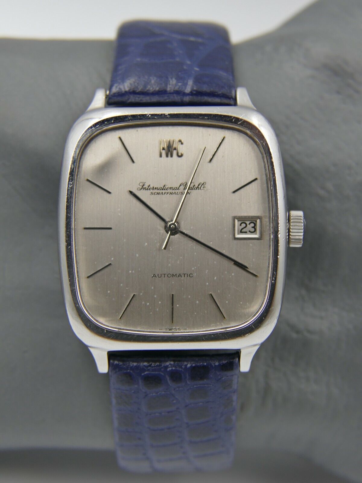 70's vintage watch mens IWC Schaffhausen ref. 582.379 automatic cal. 3254 steel