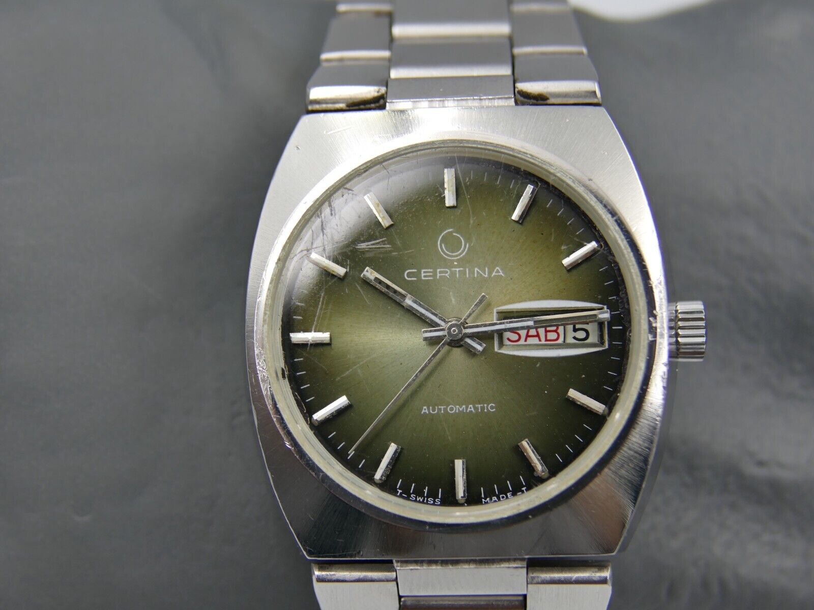 70's vintage watch mens Certina ref. 32896 automatic C.E.-005 Cal.2789-1 green