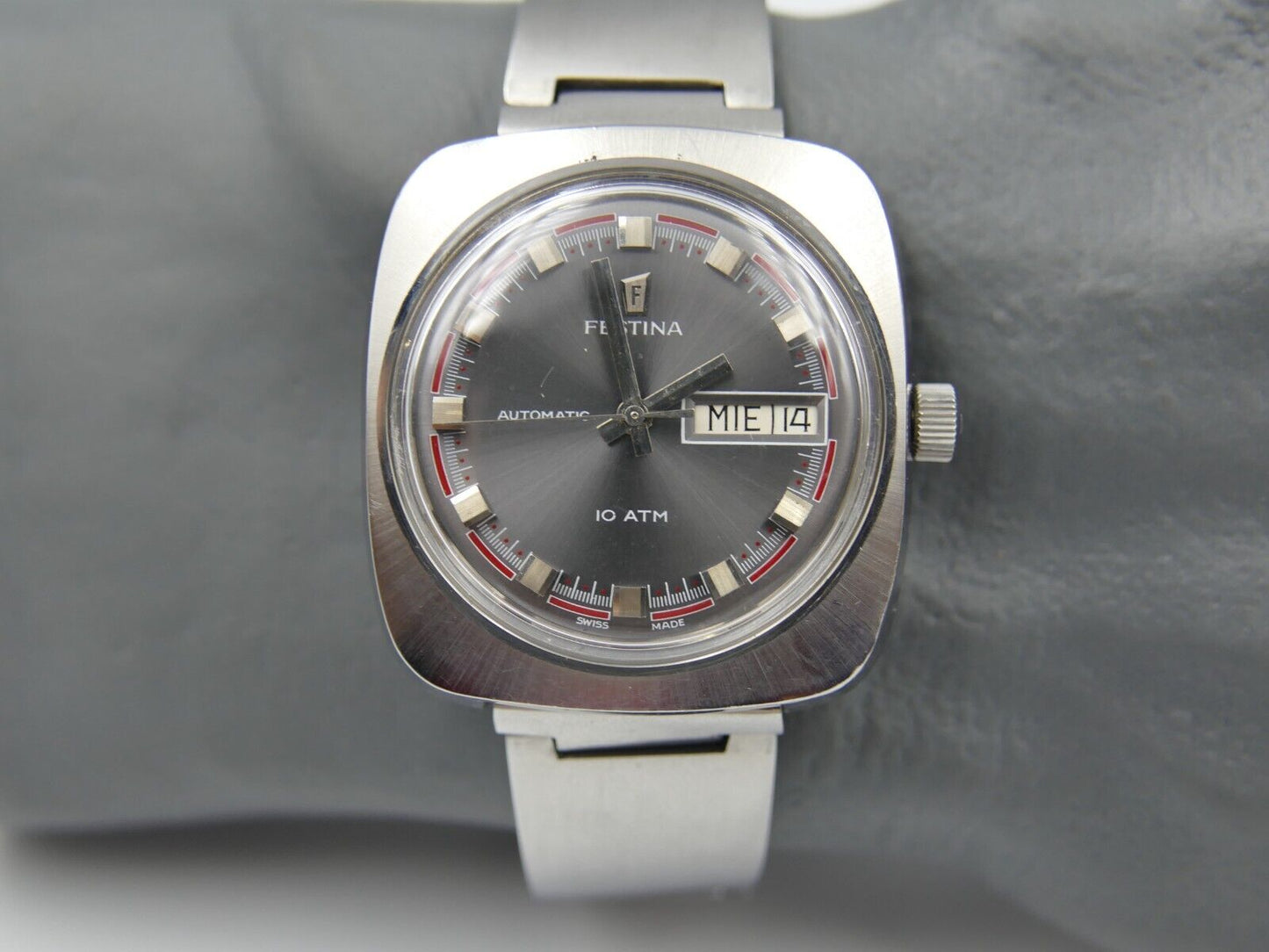 70's vintage watch mens Festina 10 ATM automatic AS 1916 steel dial gray / red