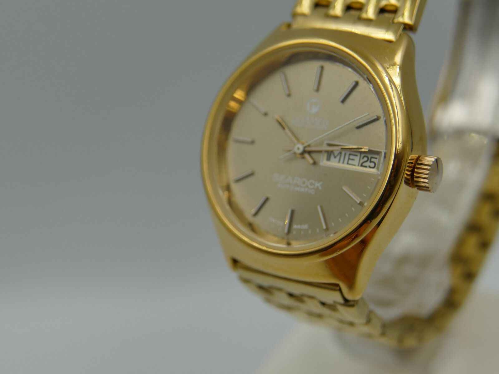 70's vintage watch mens Roamer Searock automatic day&date eta 2879 gold pl rare