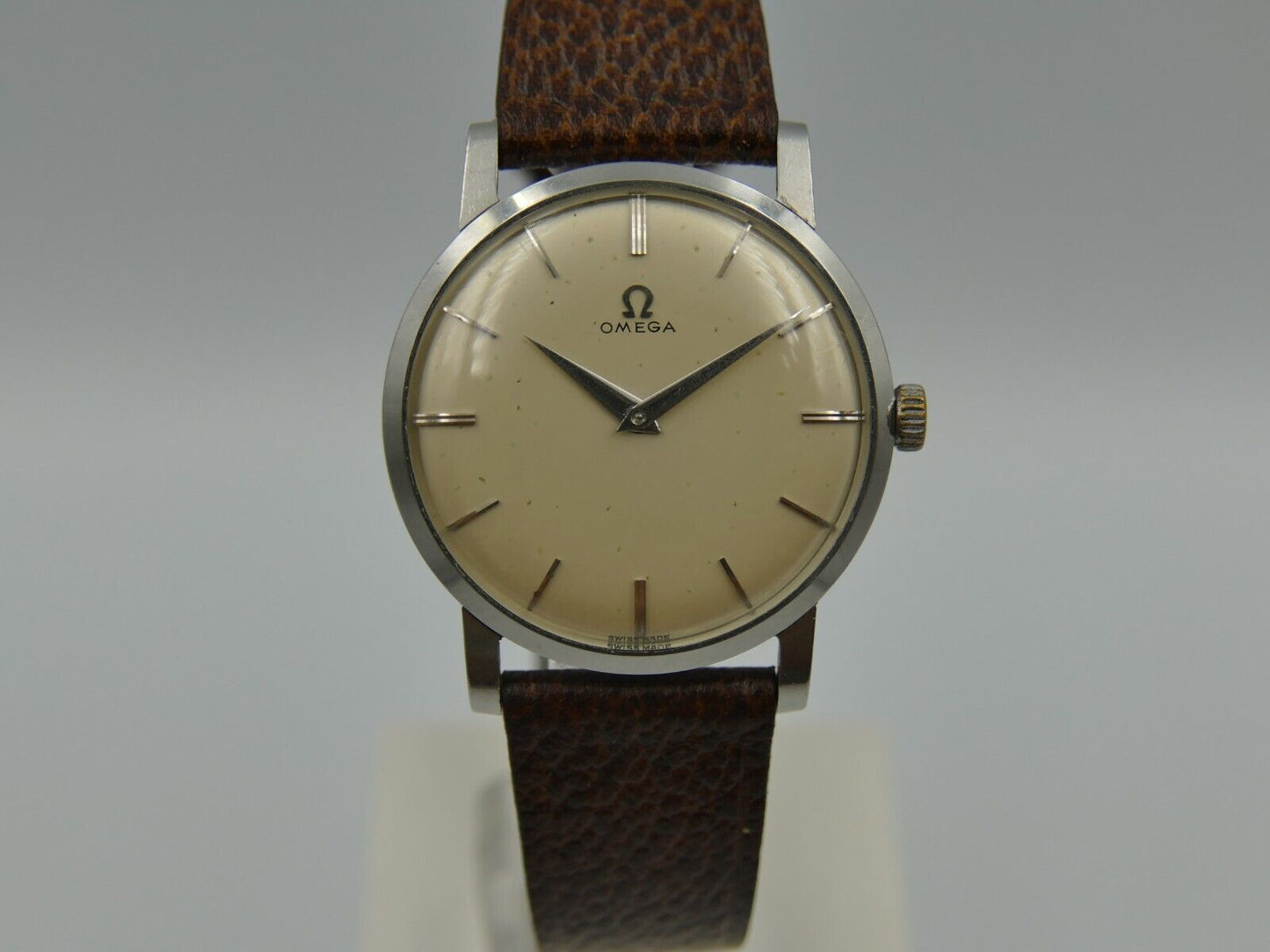 50's vintage watch mens Omega ref. 14371 / 14373 hand wind cal. 511 flat / slim