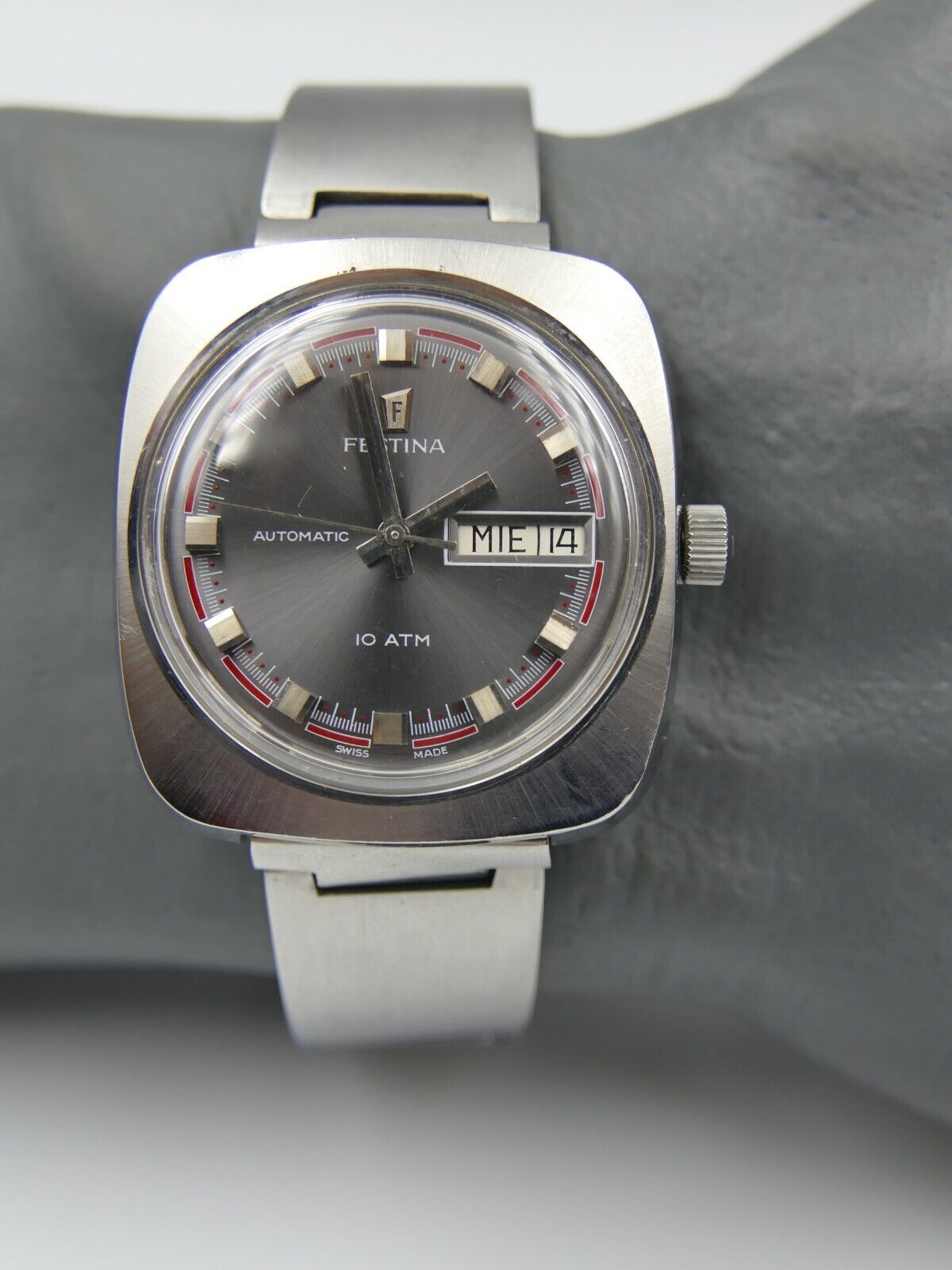 70's vintage watch mens Festina 10 ATM automatic AS 1916 steel dial gray / red