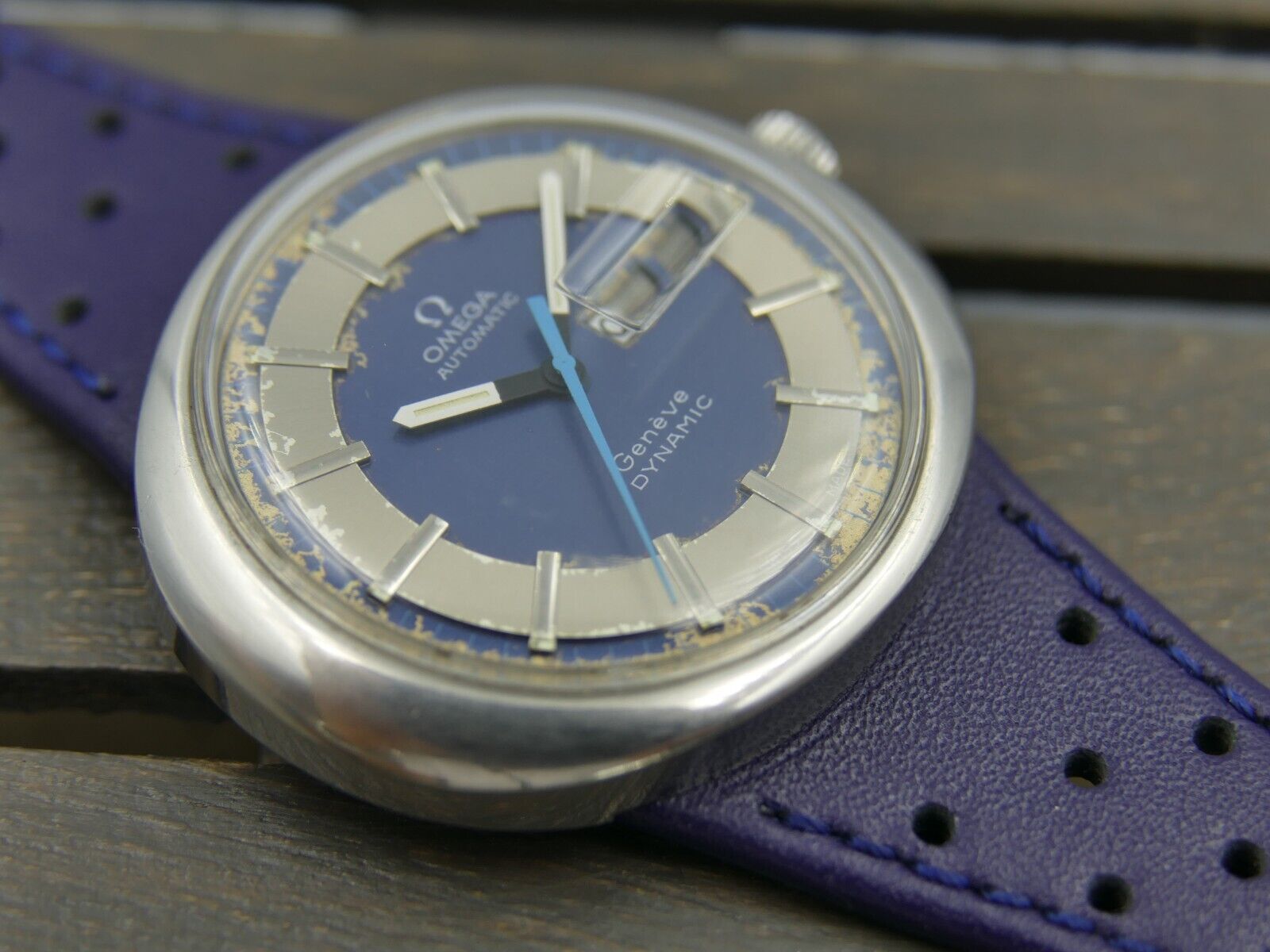 70s vintage watch mens Omega Dynamic ref. 166.108 automatic cal. 1022 steel blue