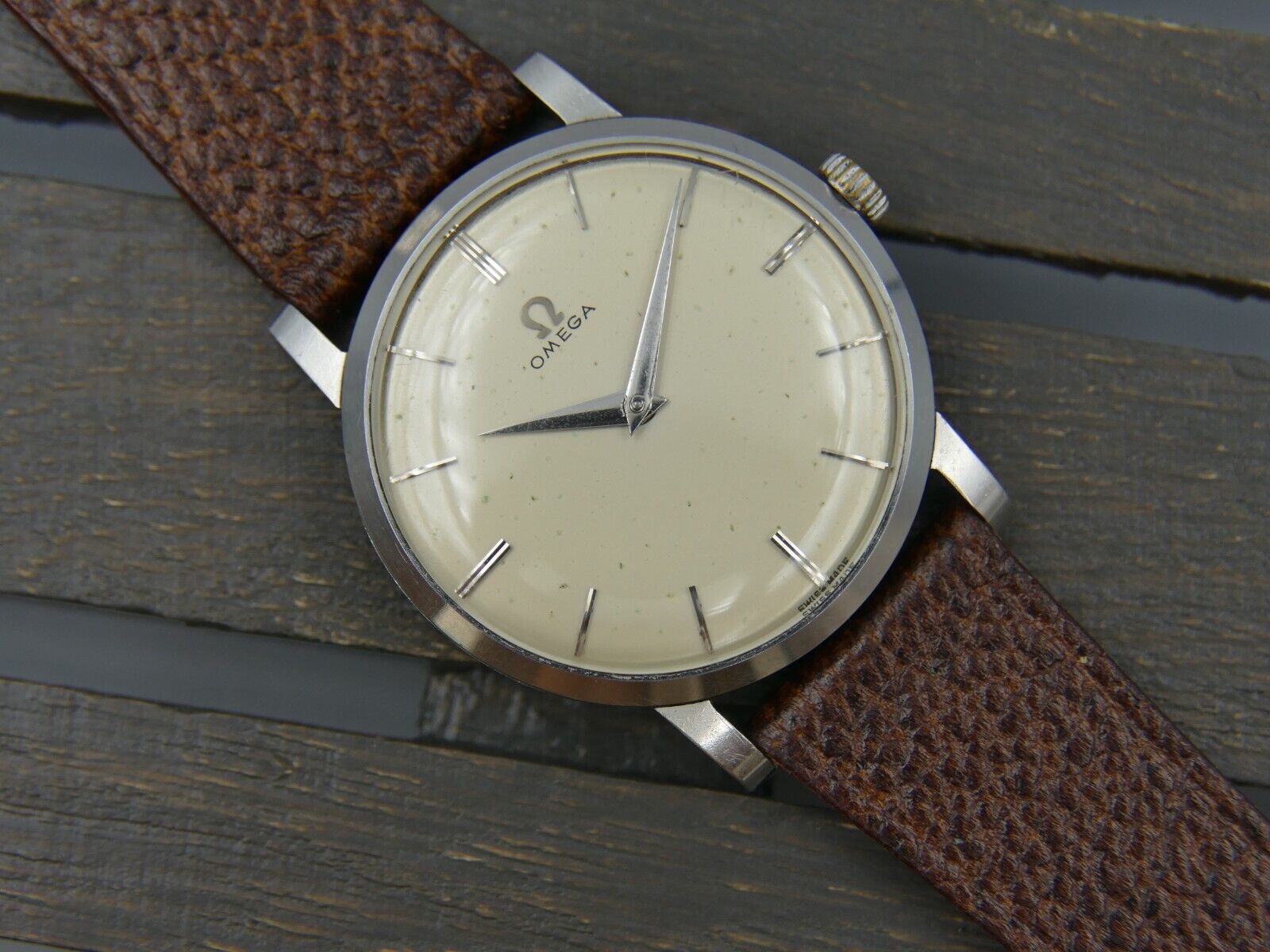 50's vintage watch mens Omega ref. 14371 / 14373 hand wind cal. 511 flat / slim