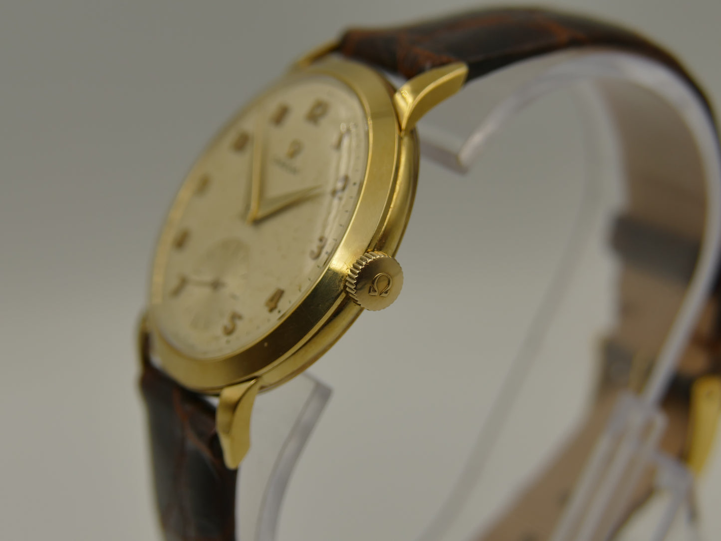 50s vintage watch mens Omega tresor ref. 2684 solid gold 14k 36mm cal. 266 rare