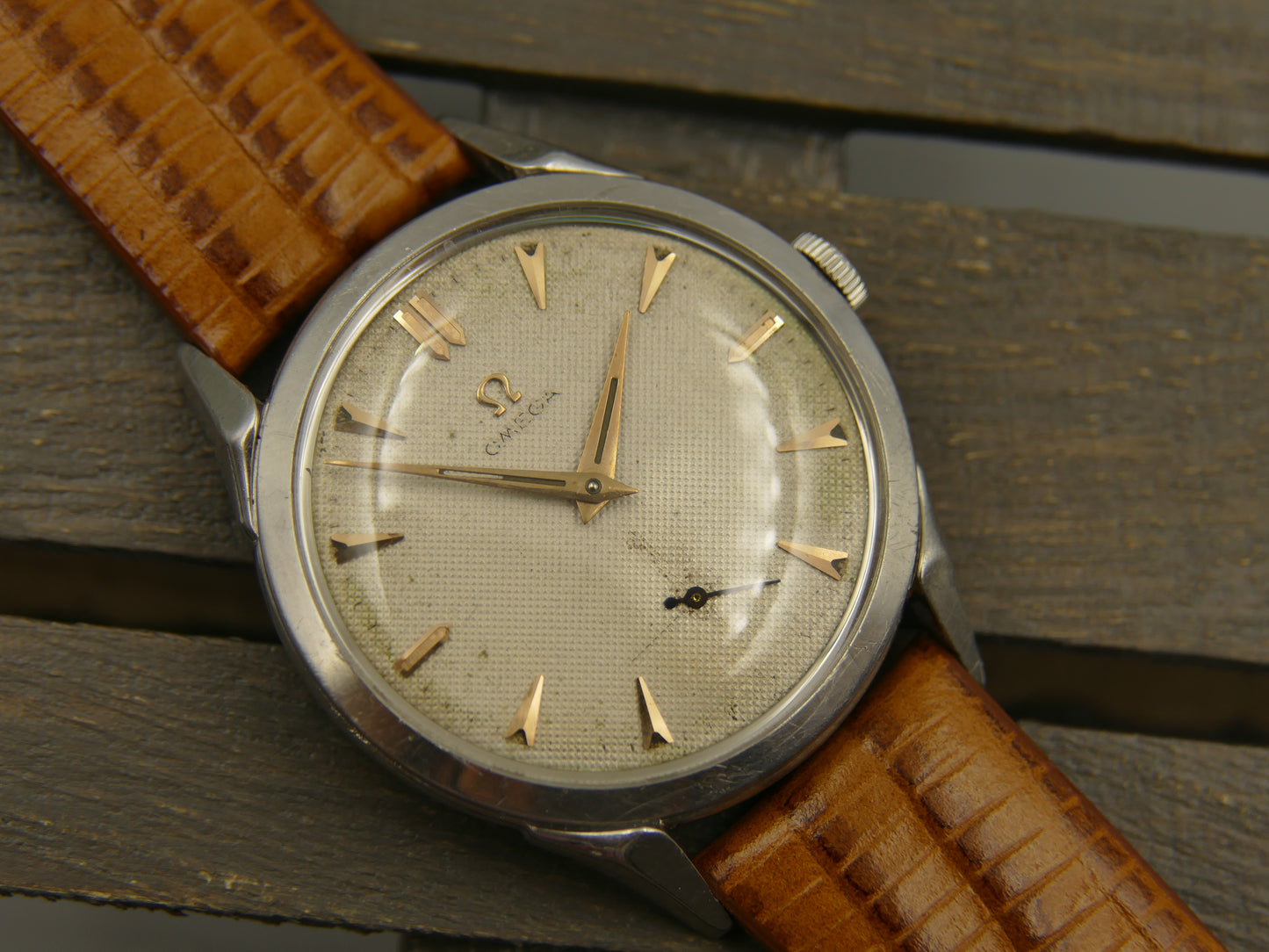 50's vintage watch Omega ref. 2605 12 spider lugs cal 266 steel 36mm