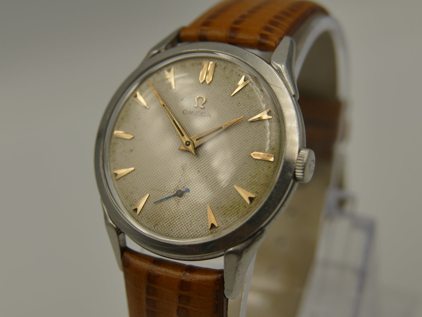 50's vintage watch Omega ref. 2605 12 spider lugs cal 266 steel 36mm