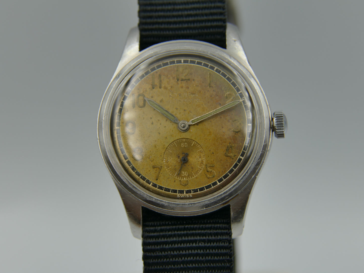 40's vintage watch mens Eterna military automatic bumper cal. 835H tropical dial