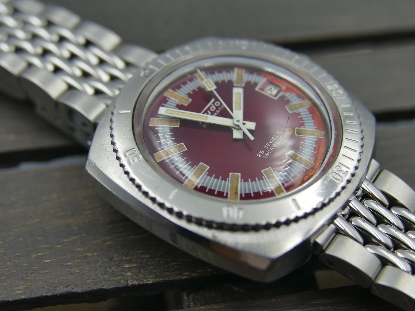 70's vintage watch mens diver plongee Fludo automatic ETA 2782 red dial steel 39