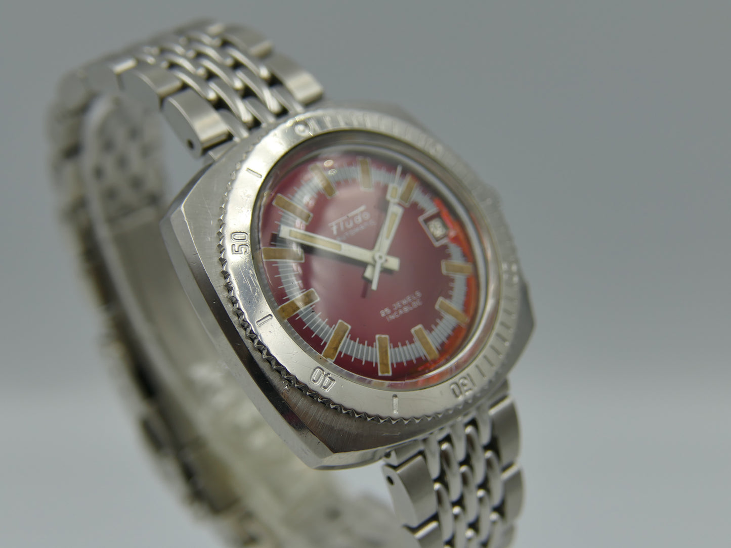 70's vintage watch mens diver plongee Fludo automatic ETA 2782 red dial steel 39