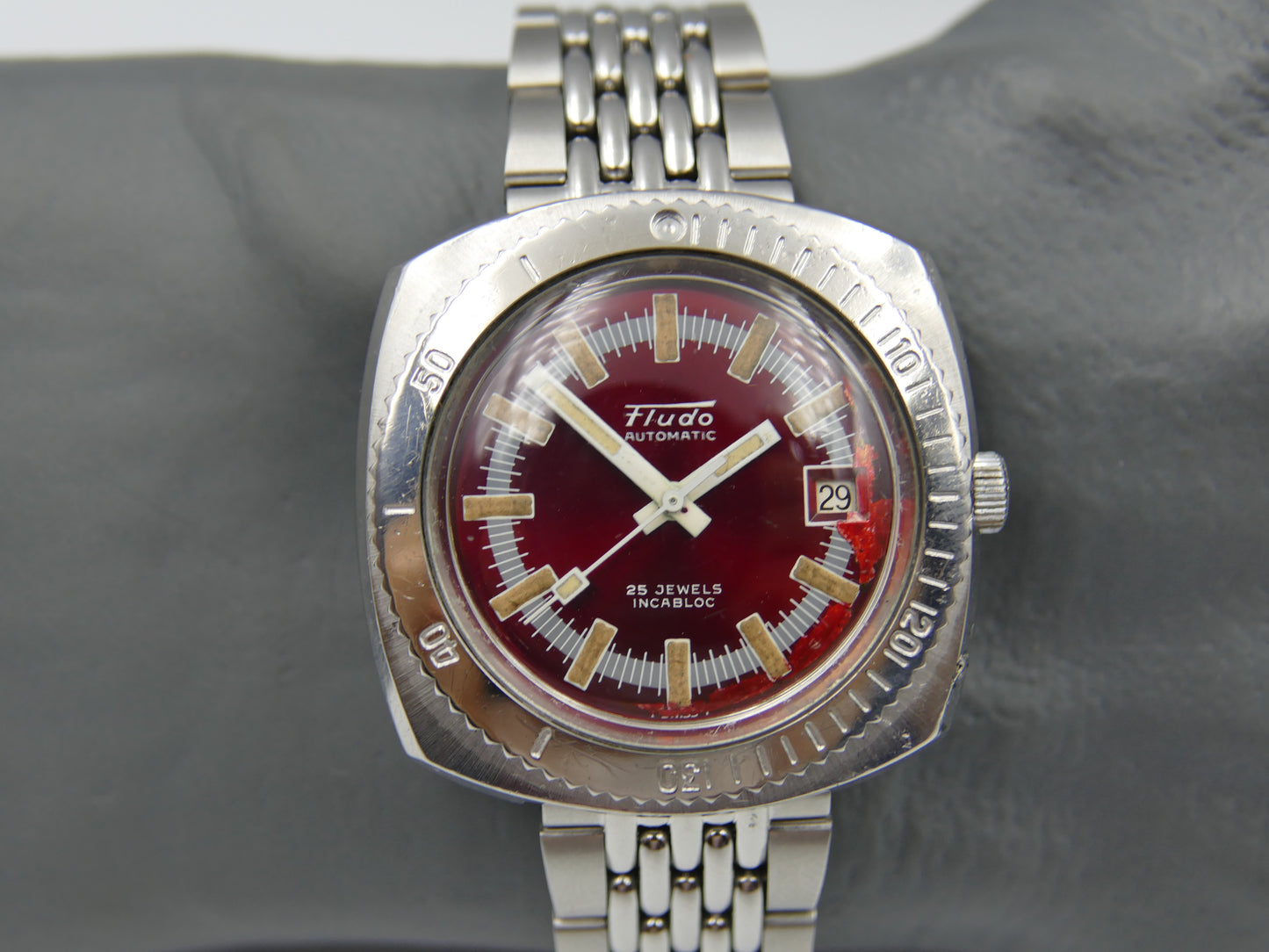 70's vintage watch mens diver plongee Fludo automatic ETA 2782 red dial steel 39