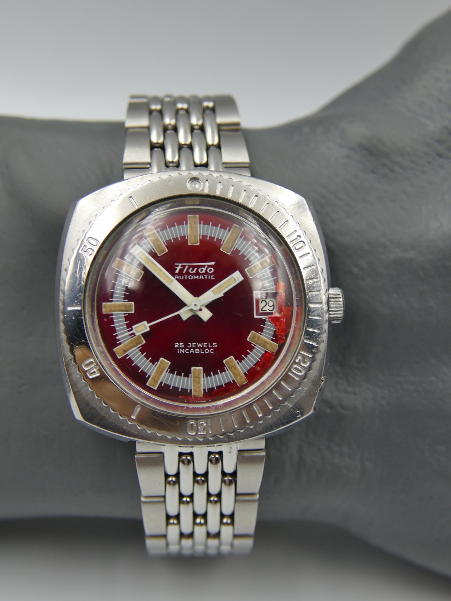 70's vintage watch mens diver plongee Fludo automatic ETA 2782 red dial steel 39