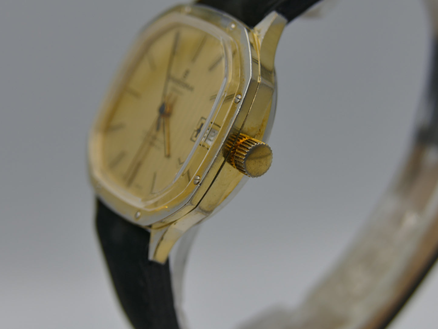 Vintage Swiss Mechanical Automatic Swissina Watch 21 Jewels Ronda Cal 4338