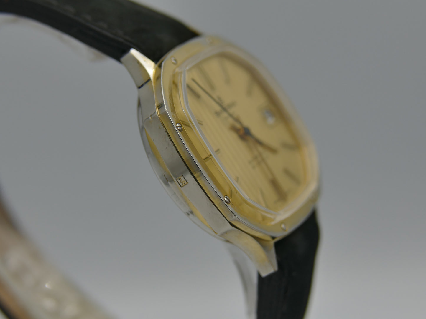 Vintage Swiss Mechanical Automatic Swissina Watch 21 Jewels Ronda Cal 4338