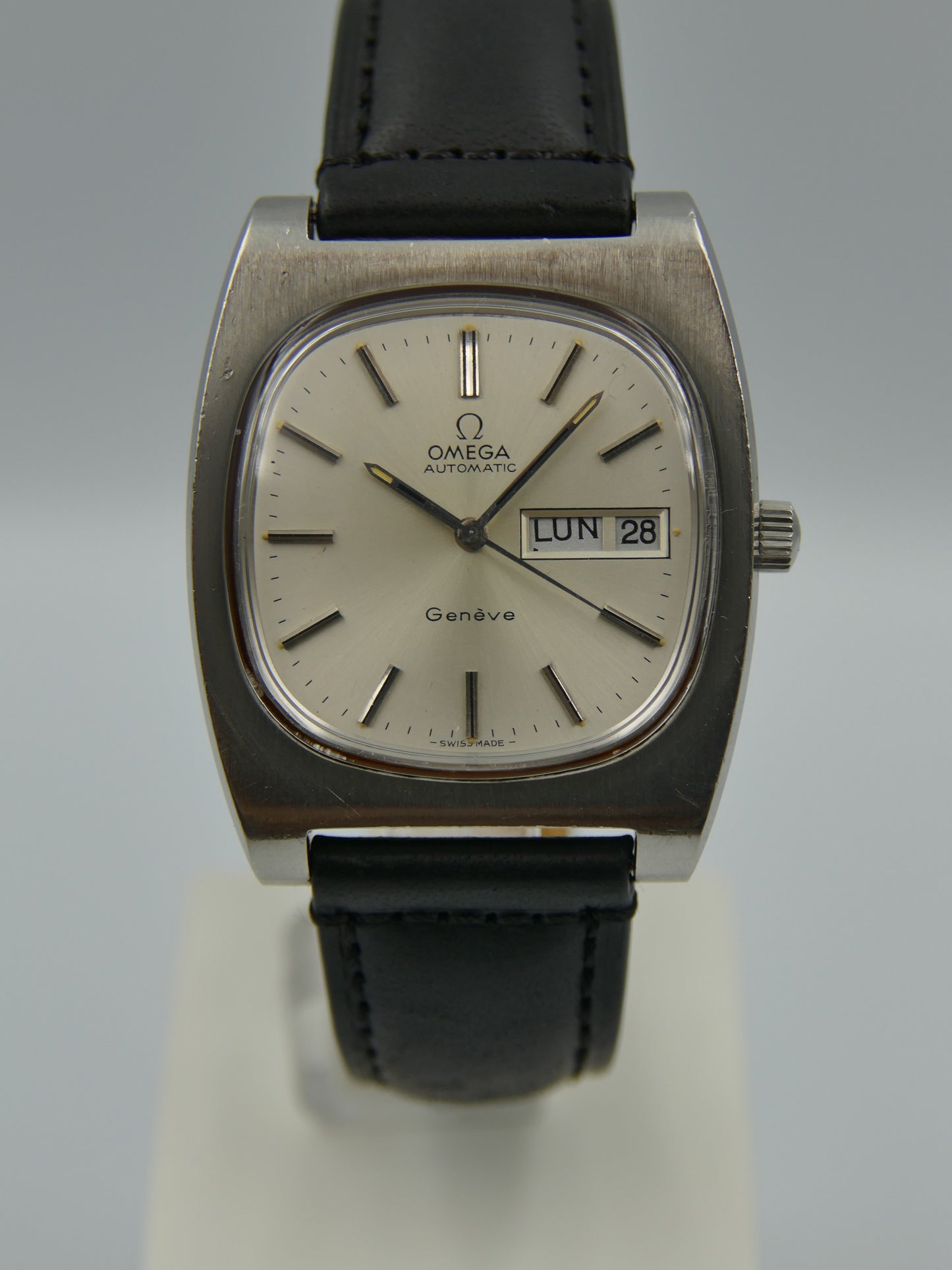 70's vintage watch mens Omega Geneve automatic cal. 1022 ref 166.0188 w/ box