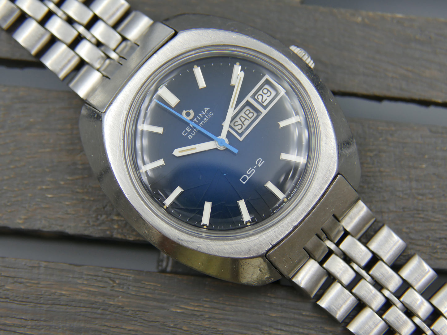 70s vintage men Certina DS-2 automatic cal 25-652 ref. 5901 300 blue Spider dial