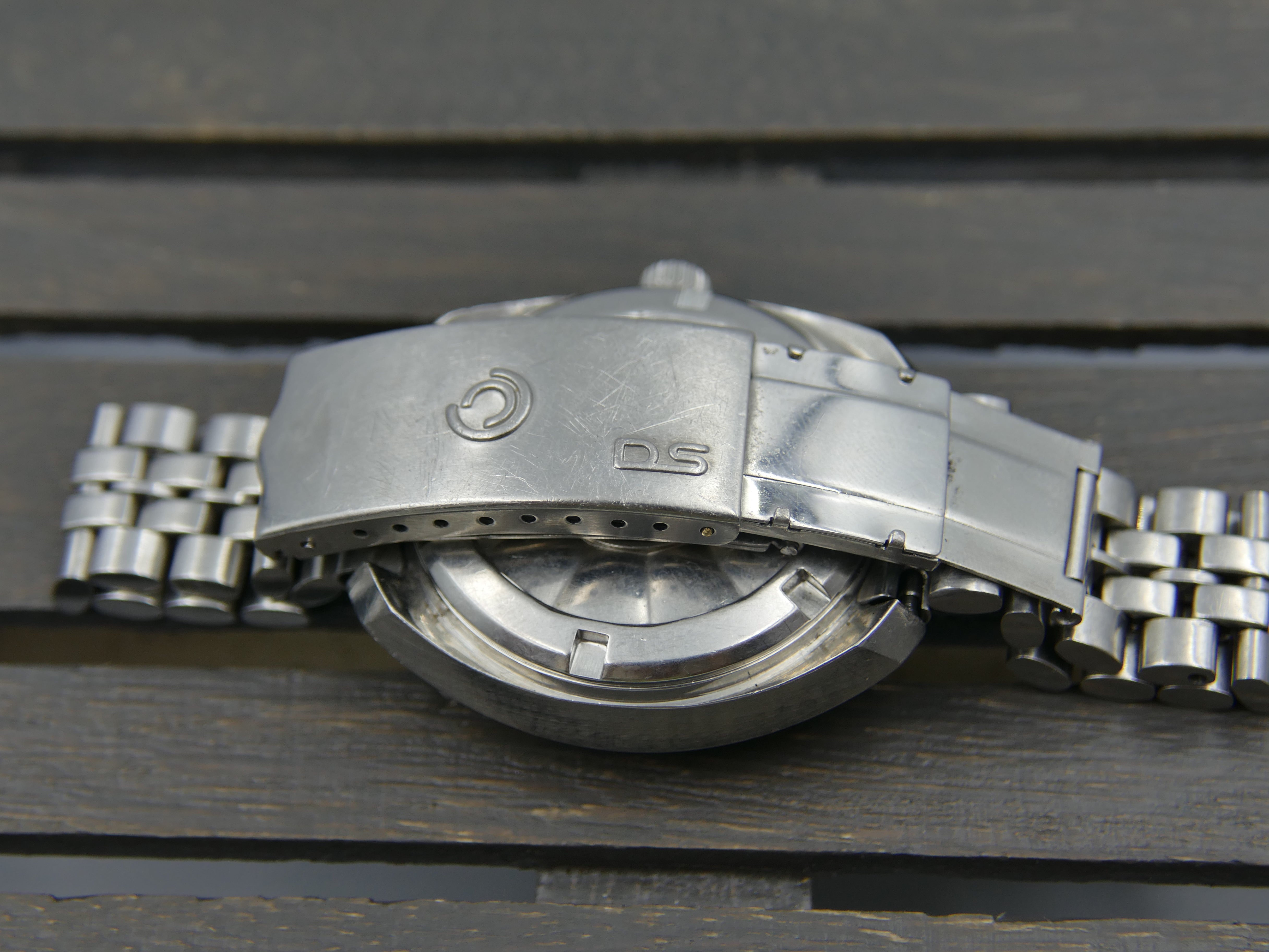 70s vintage men Certina DS-2 automatic cal 25-652 ref. 5901 300
