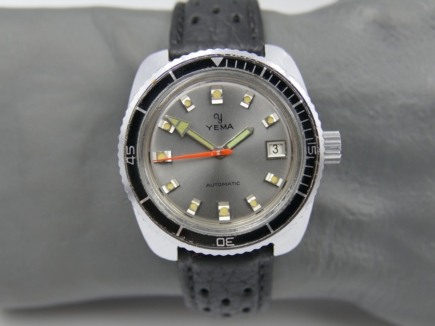 70's vintage watch mens Yema diver plongee ref 221214 automatic FE 3611