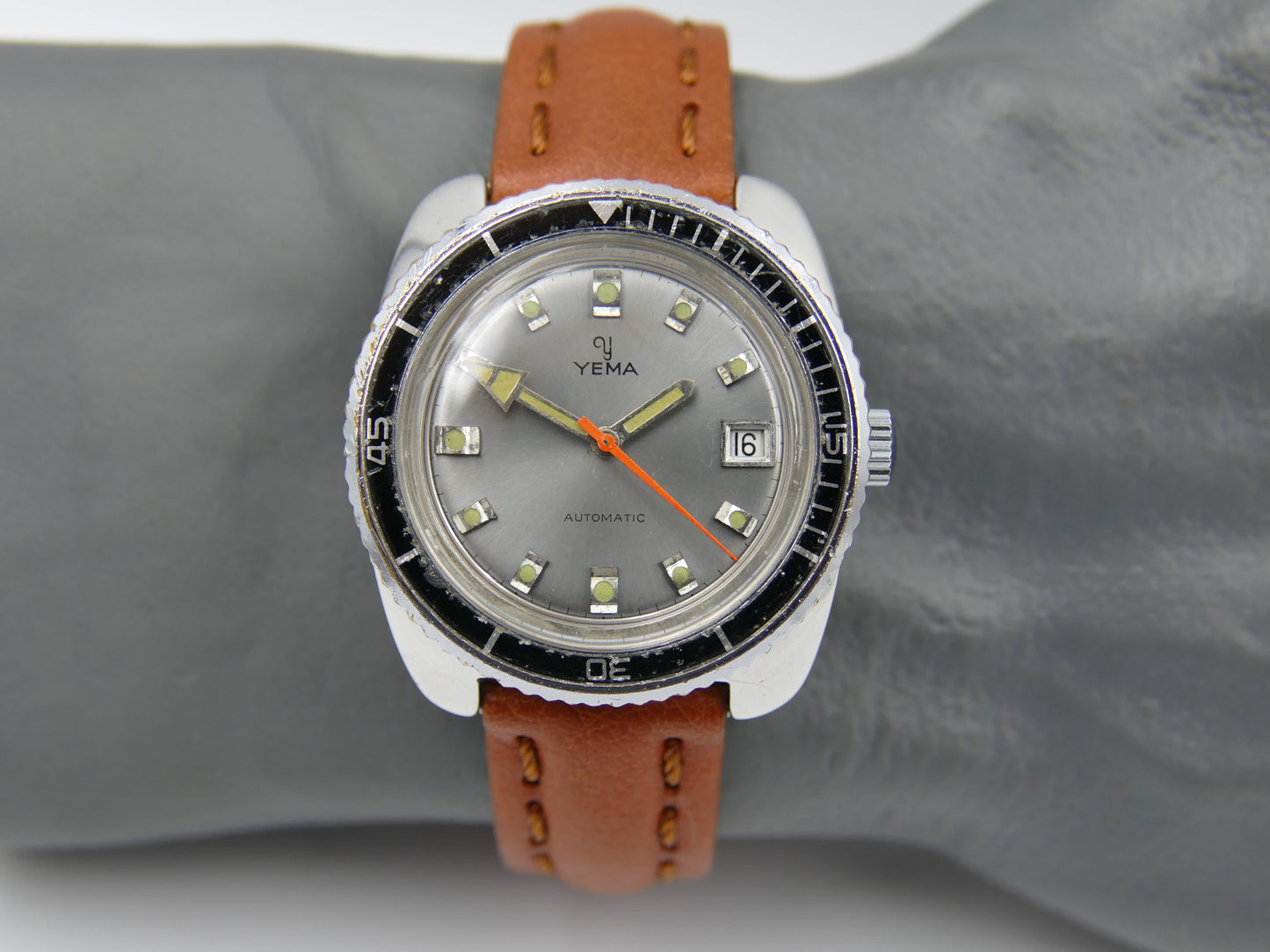 70's vintage watch mens Yema diver plongee ref 221214 automatic FE 3611