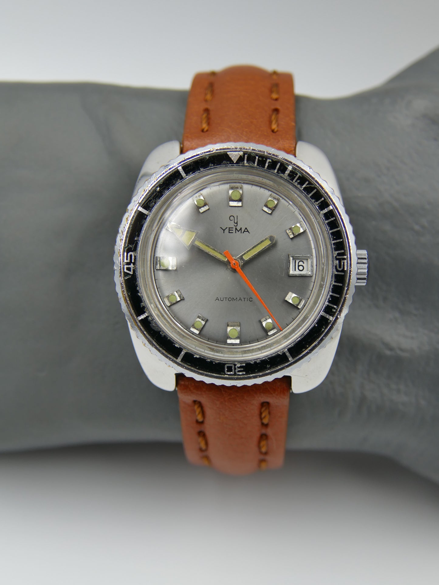 70's vintage watch mens Yema diver plongee ref 221214 automatic FE 3611