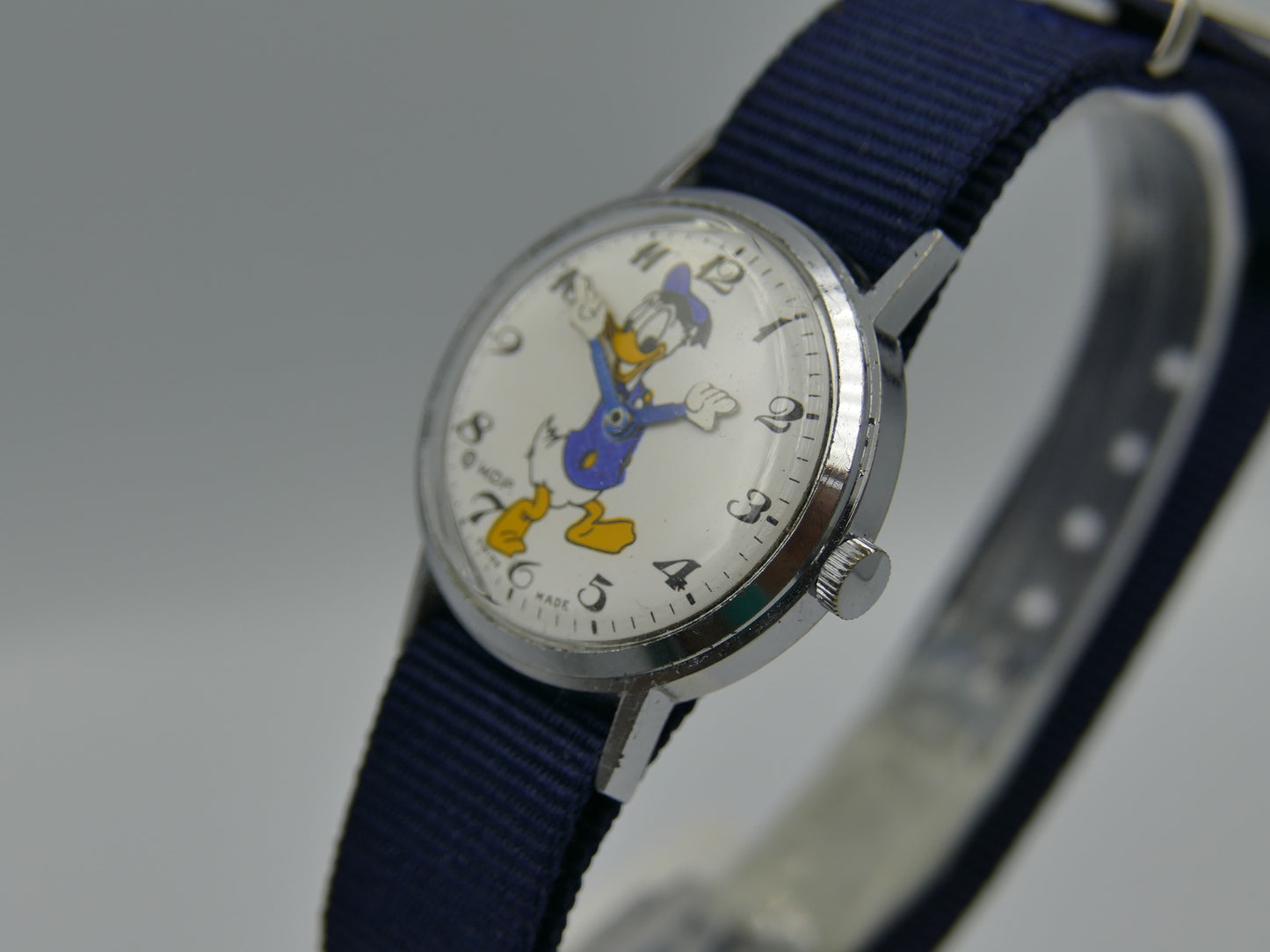 60's vintage watch W.D.P. Disney Donald Duck manual wind swiss made serviced