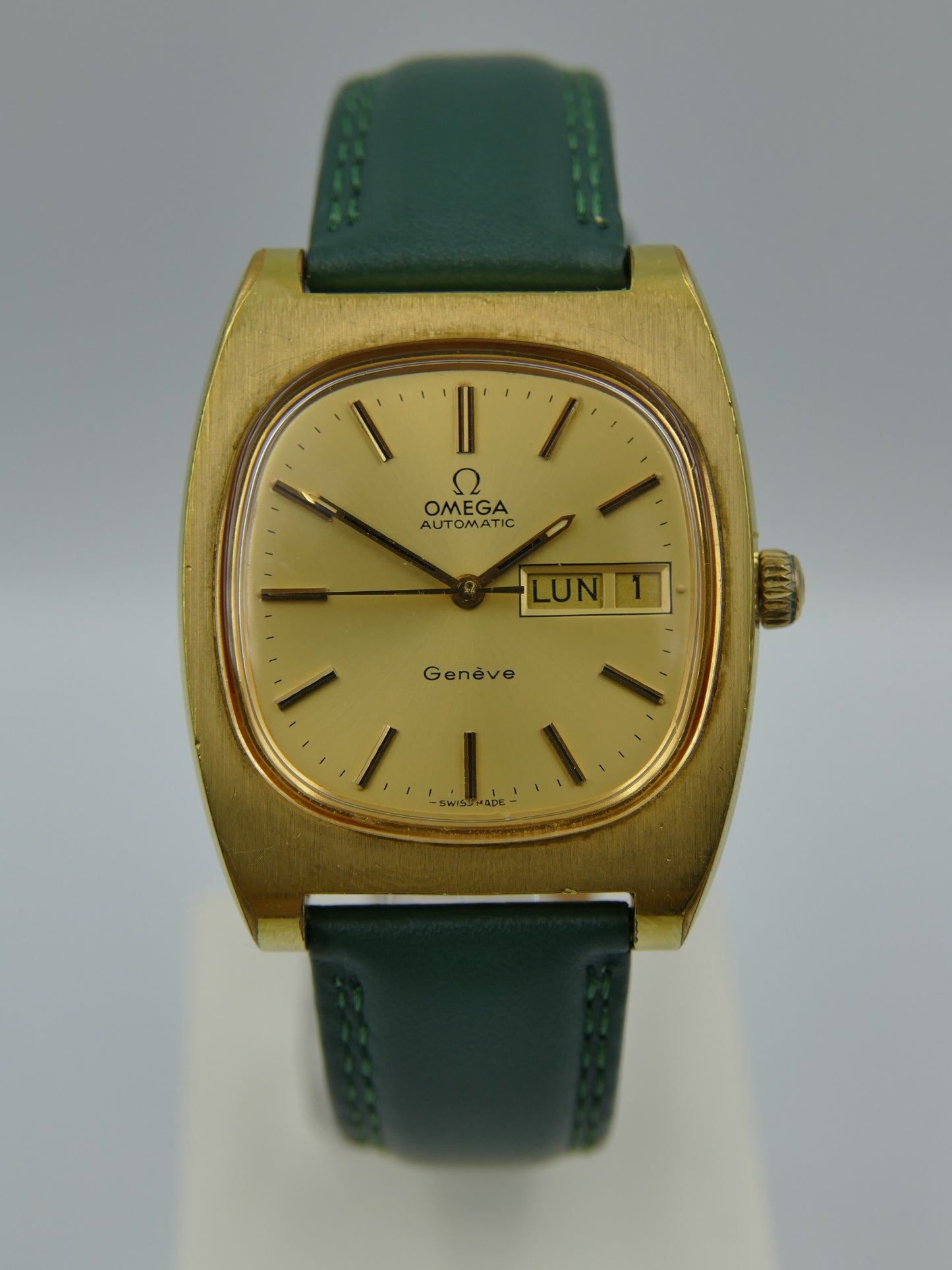 70's vintage watch mens Omega Geneve automatic cal. 1022 ref 166.0190 gold pl