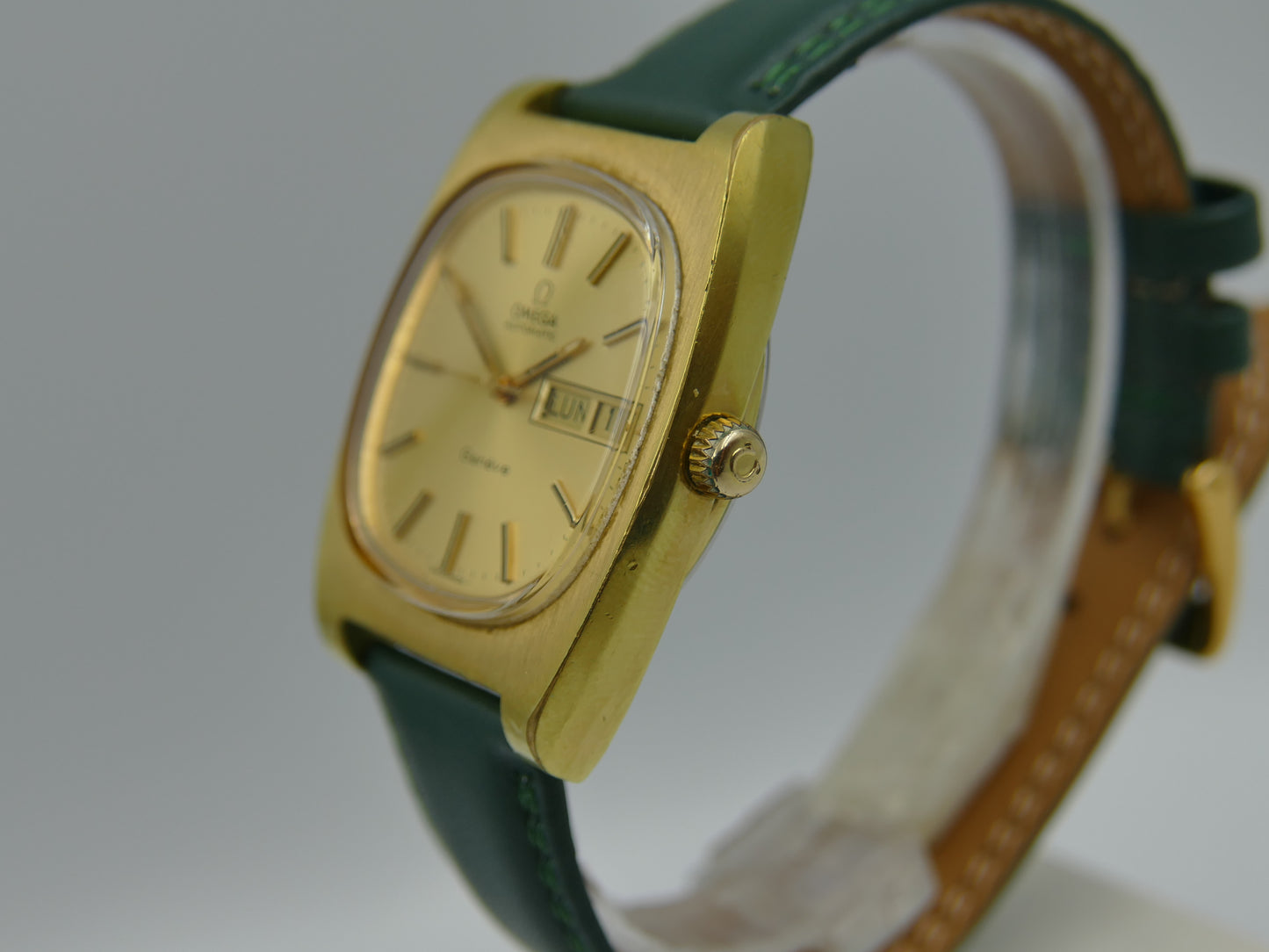 70's vintage watch mens Omega Geneve automatic cal. 1022 ref 166.0190 gold pl