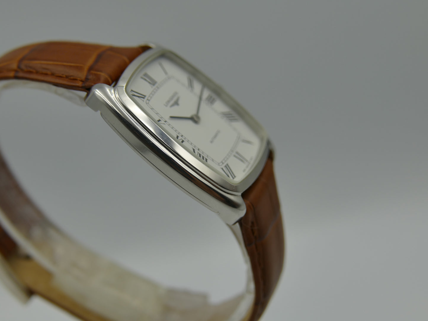 70s vintage watch mens Longines tonneau ref 4210 automatic cal L993.1 flat N.O.S