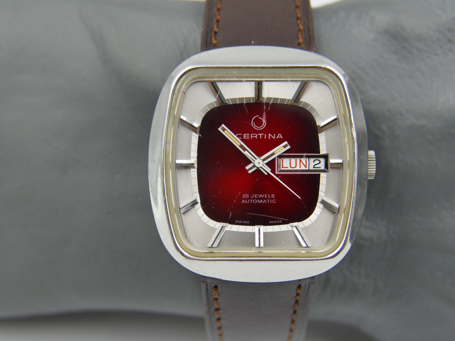 70's vintage watch mens Certina automatic ETA 2789 steel big TV burgundy dial