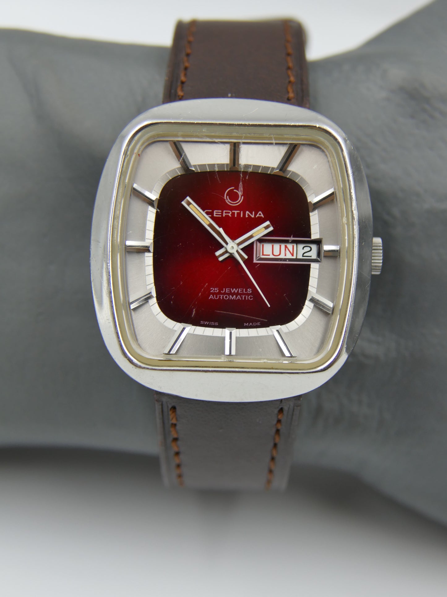 70's vintage watch mens Certina automatic ETA 2789 steel big TV burgundy dial