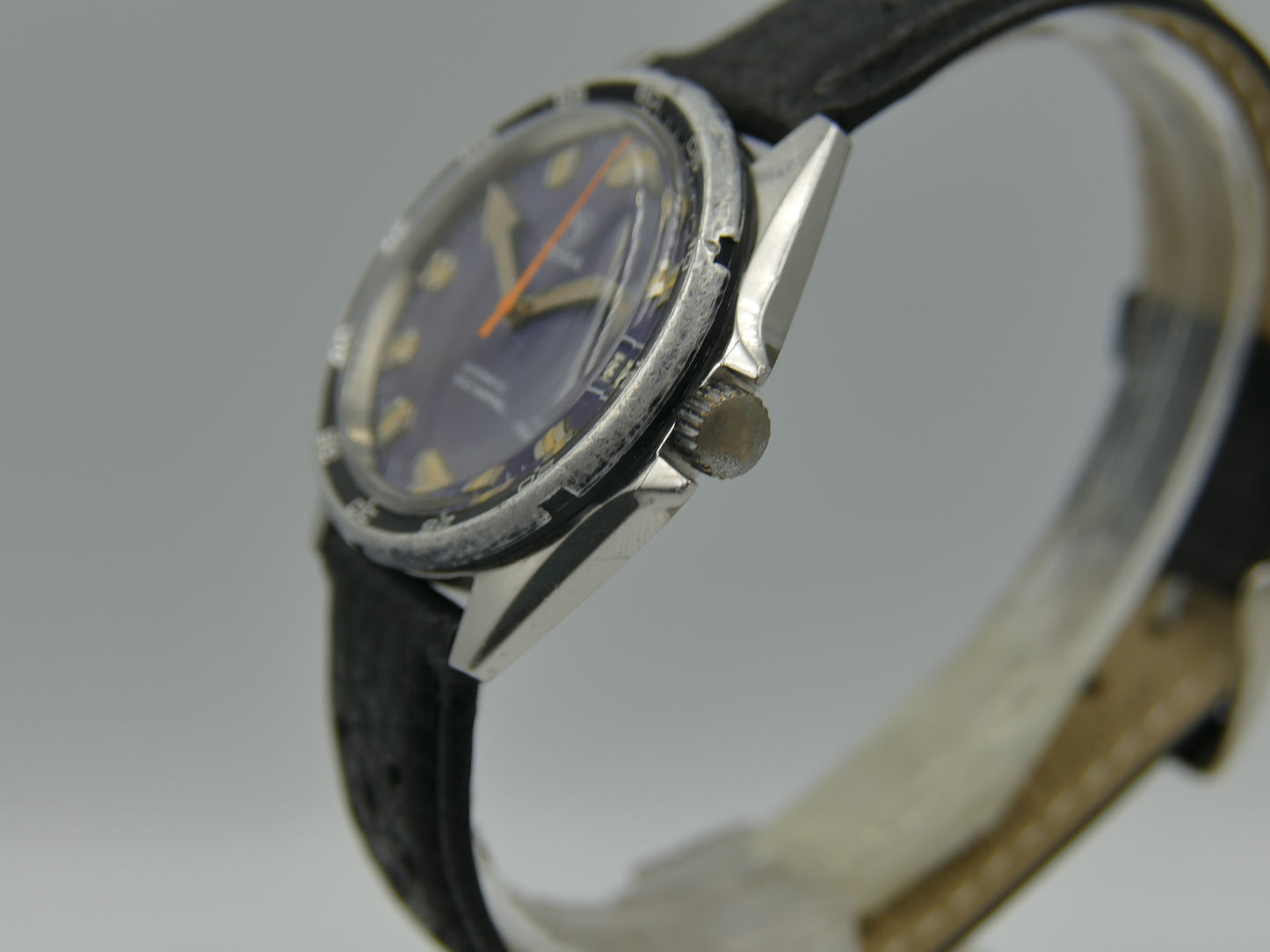 80s vintage watch mens Yema Sous marine diver automatic FE 4611A Steel RARE