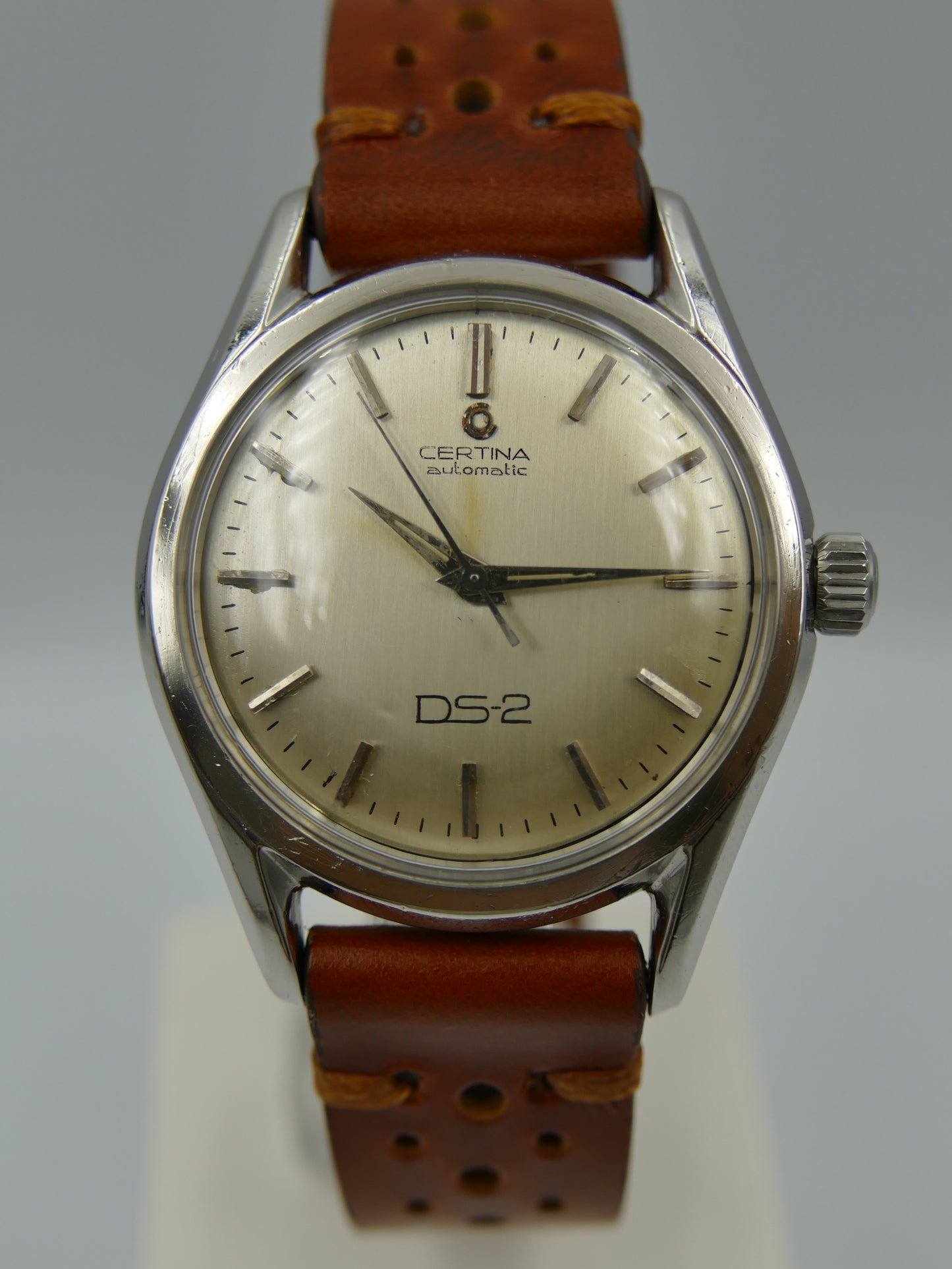 vintage watch mens Certina DS pre turtle Automatic 25-45 ref 5601 012 steel