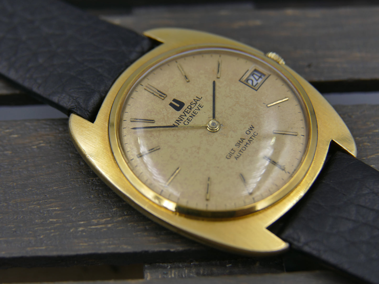 70's vintage watch mens Universal Geneve gilt shadow ref 567103 automatic thin