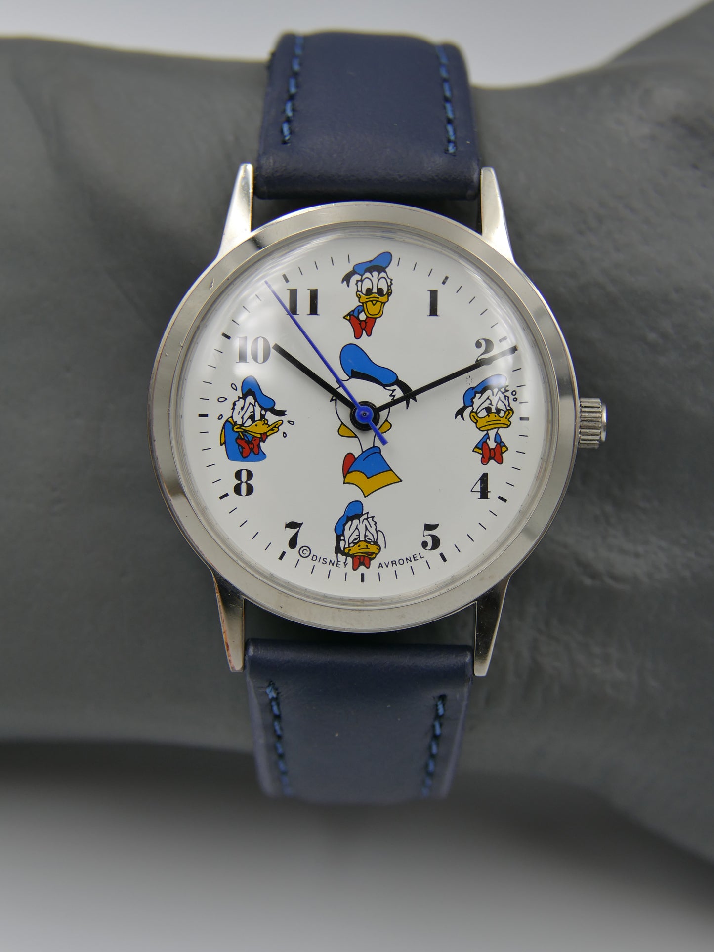 70's vintage watch Avronel Disney Donald Duck manual wind ZLN serviced  34mm