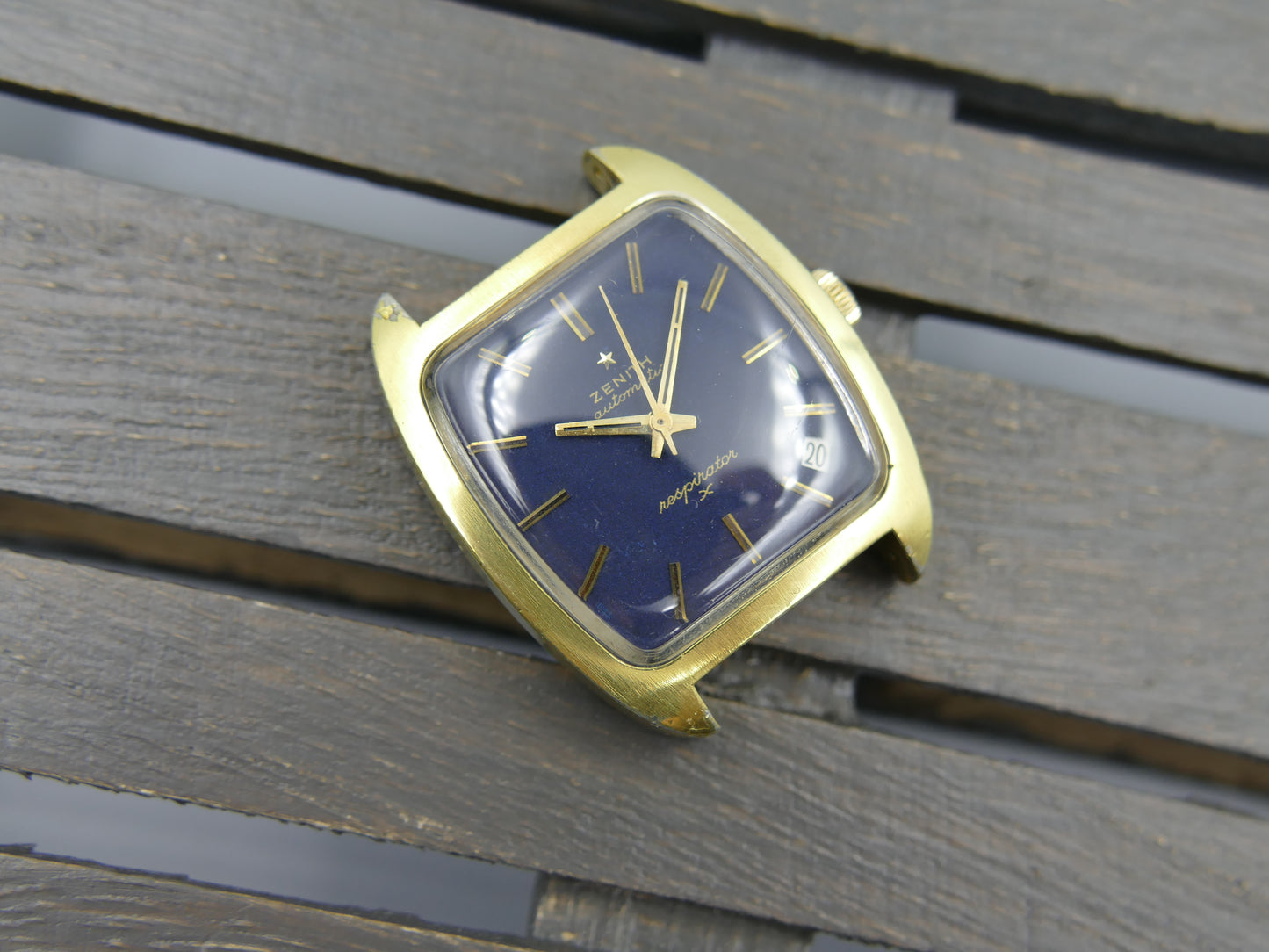 70's vintage watch mens Zenith respirator x ref 6708 automatic cal. 2552pc blue