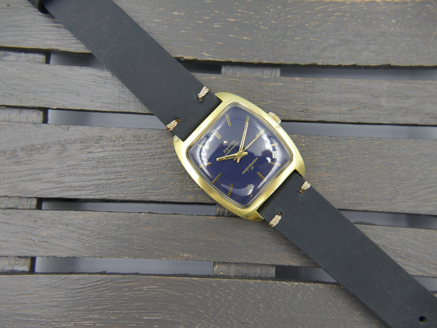70's vintage watch mens Zenith respirator x ref 6708 automatic cal. 2552pc blue