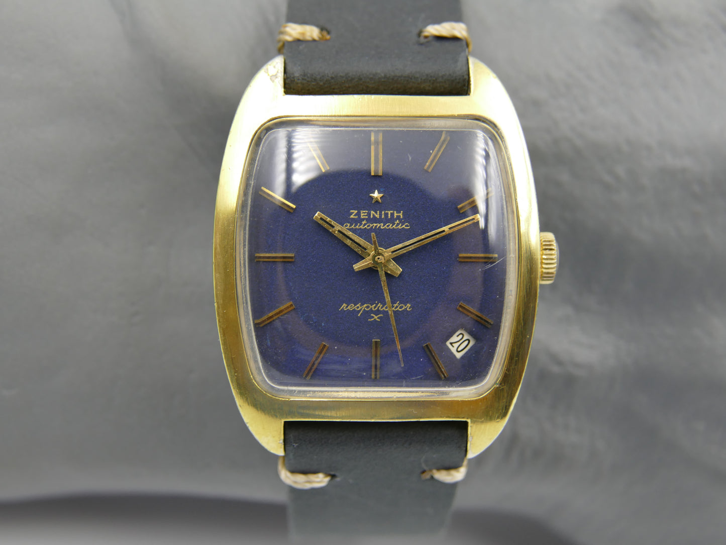 70's vintage watch mens Zenith respirator x ref 6708 automatic cal. 2552pc blue