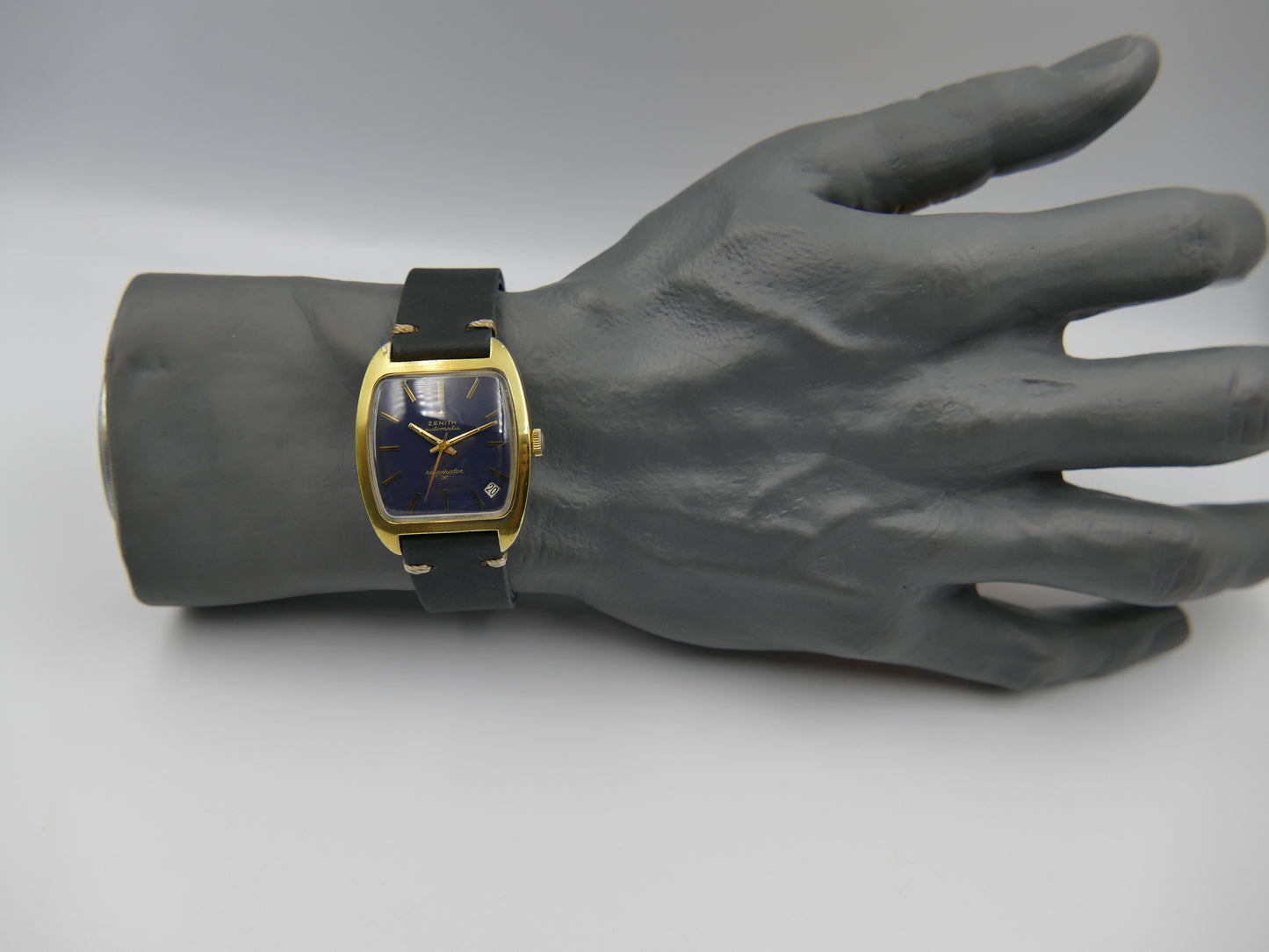 70's vintage watch mens Zenith respirator x ref 6708 automatic cal. 2552pc blue