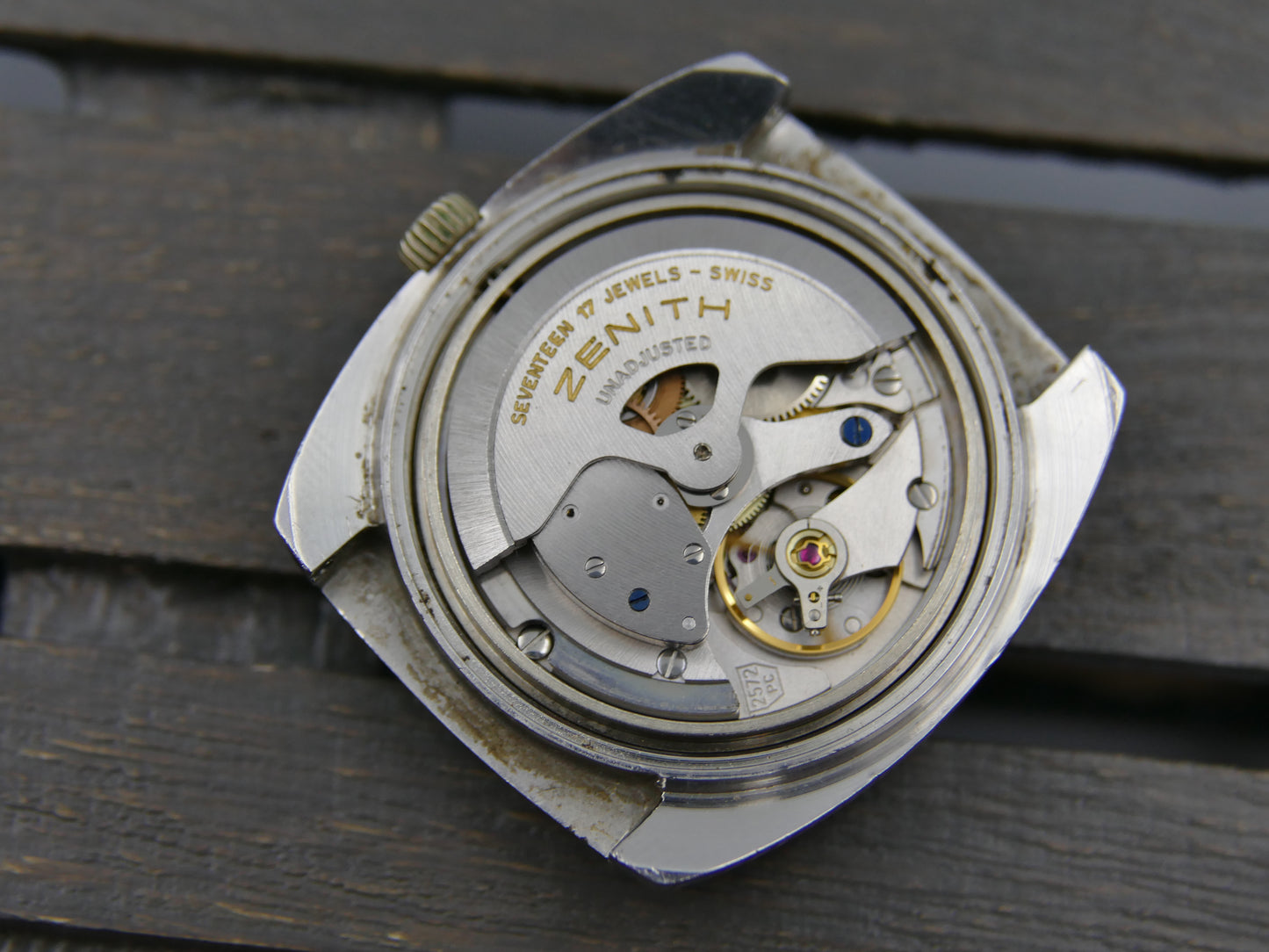 70's vintage watch mens zenith surf ref. 01.1300.380 automatic cal 2572 PC steel