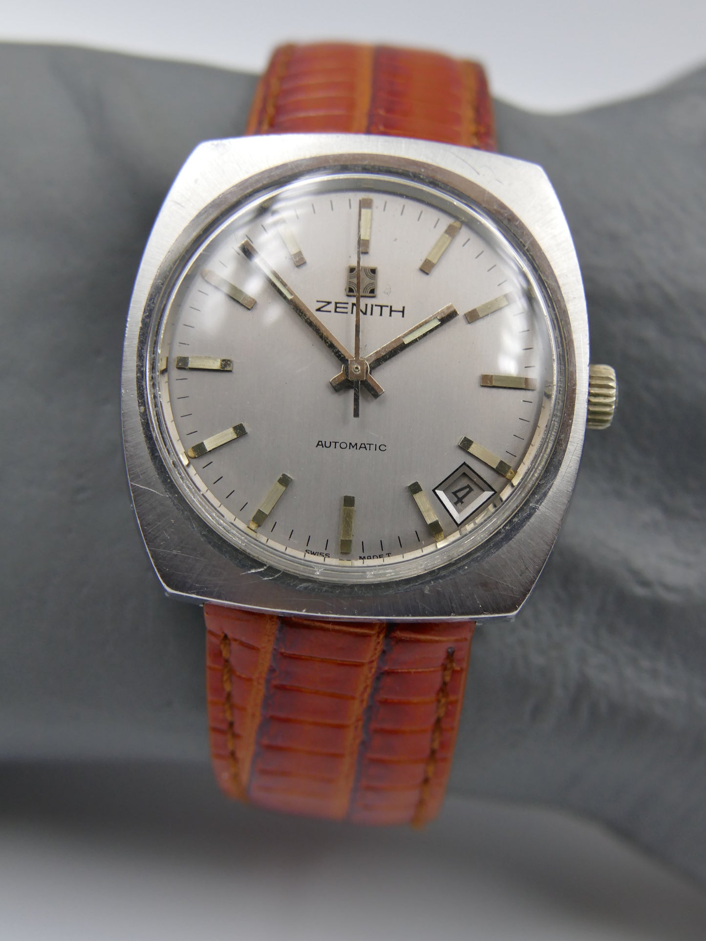 70's vintage watch mens zenith surf ref. 01.1300.380 automatic cal 2572 PC steel