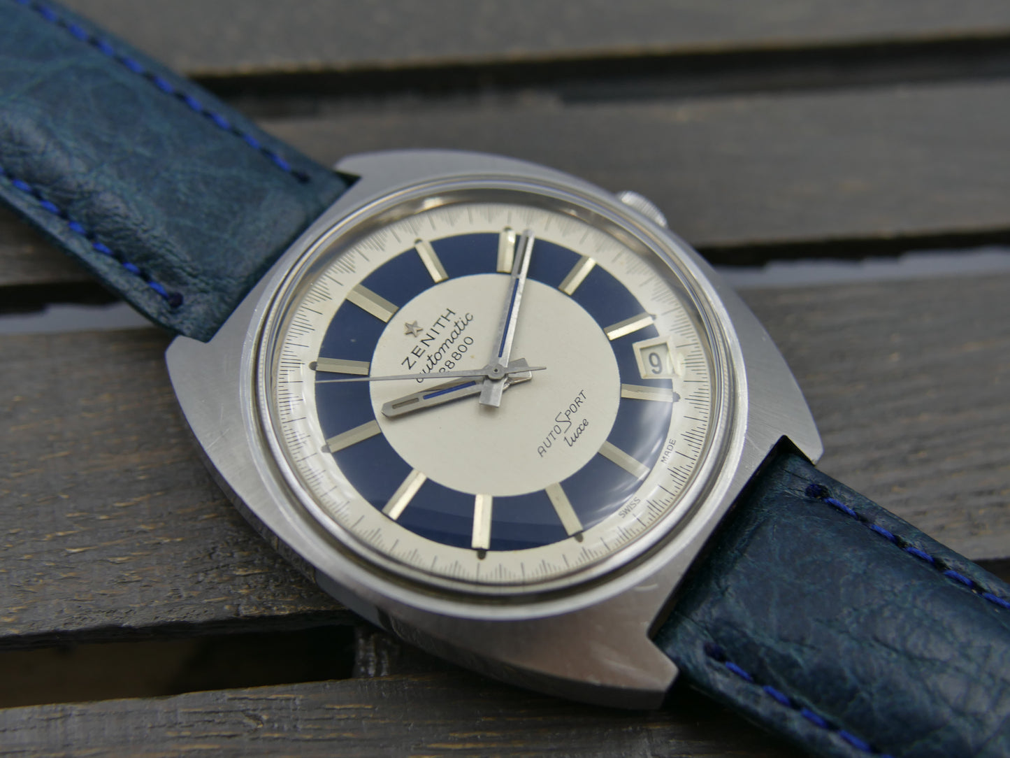 70's vintage watch mens Zenith automatic 28800 AutoSport luxe cal 2562