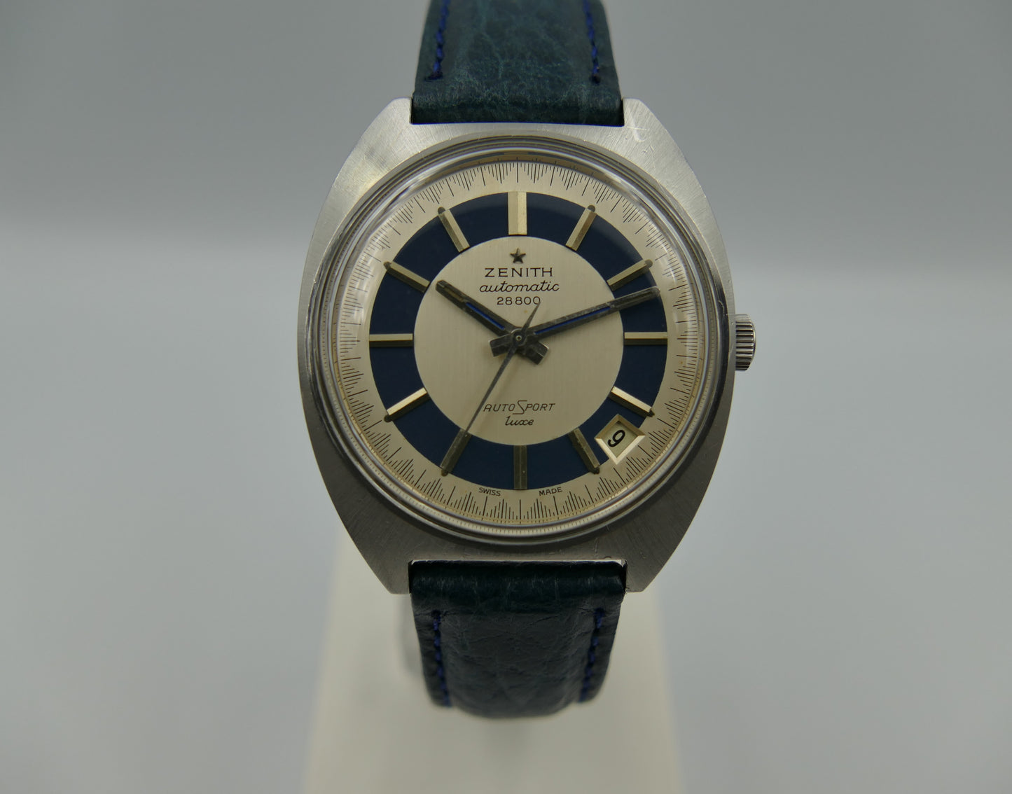 70's vintage watch mens Zenith automatic 28800 AutoSport luxe cal 2562