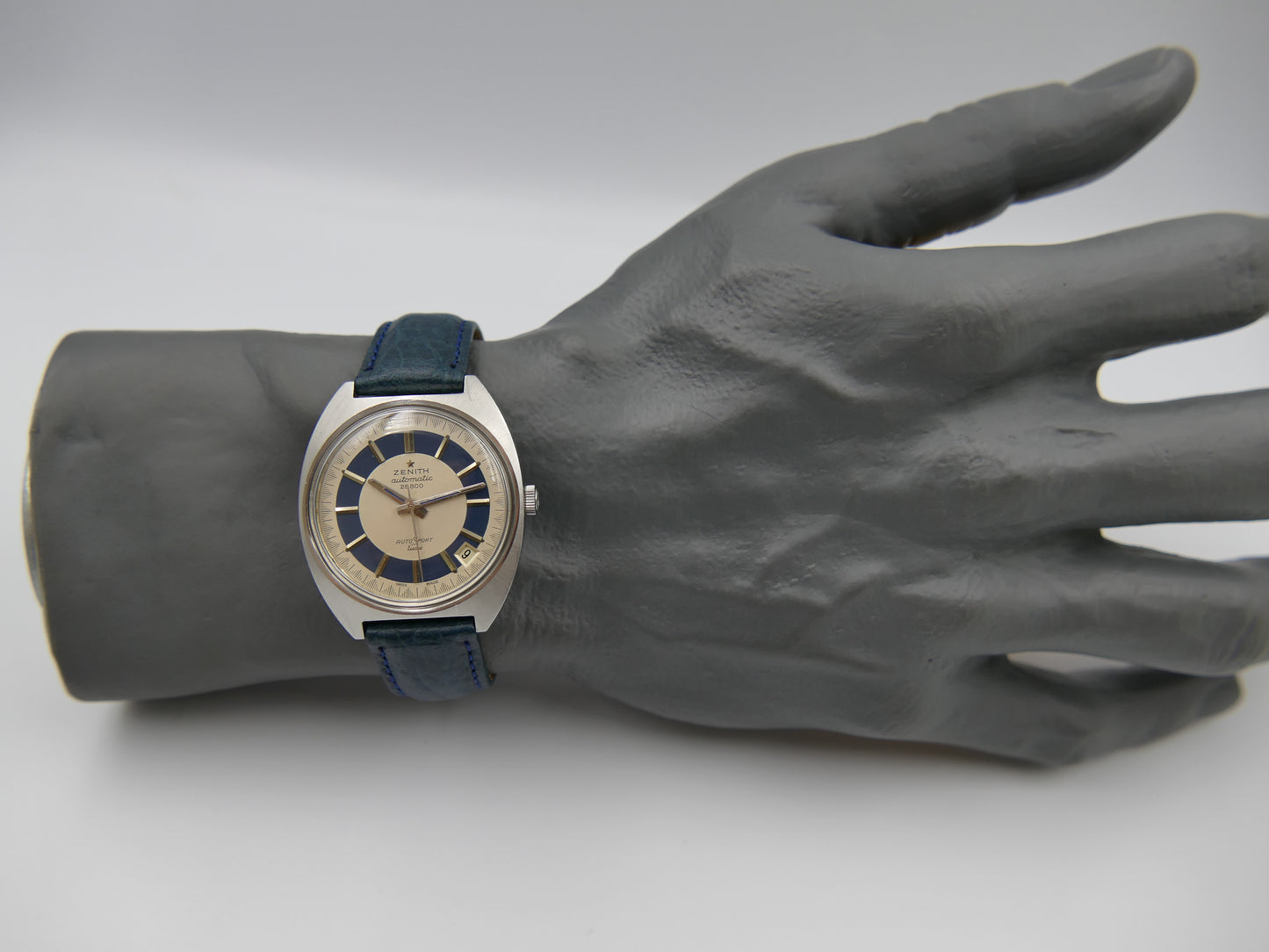 70's vintage watch mens Zenith automatic 28800 AutoSport luxe cal 2562