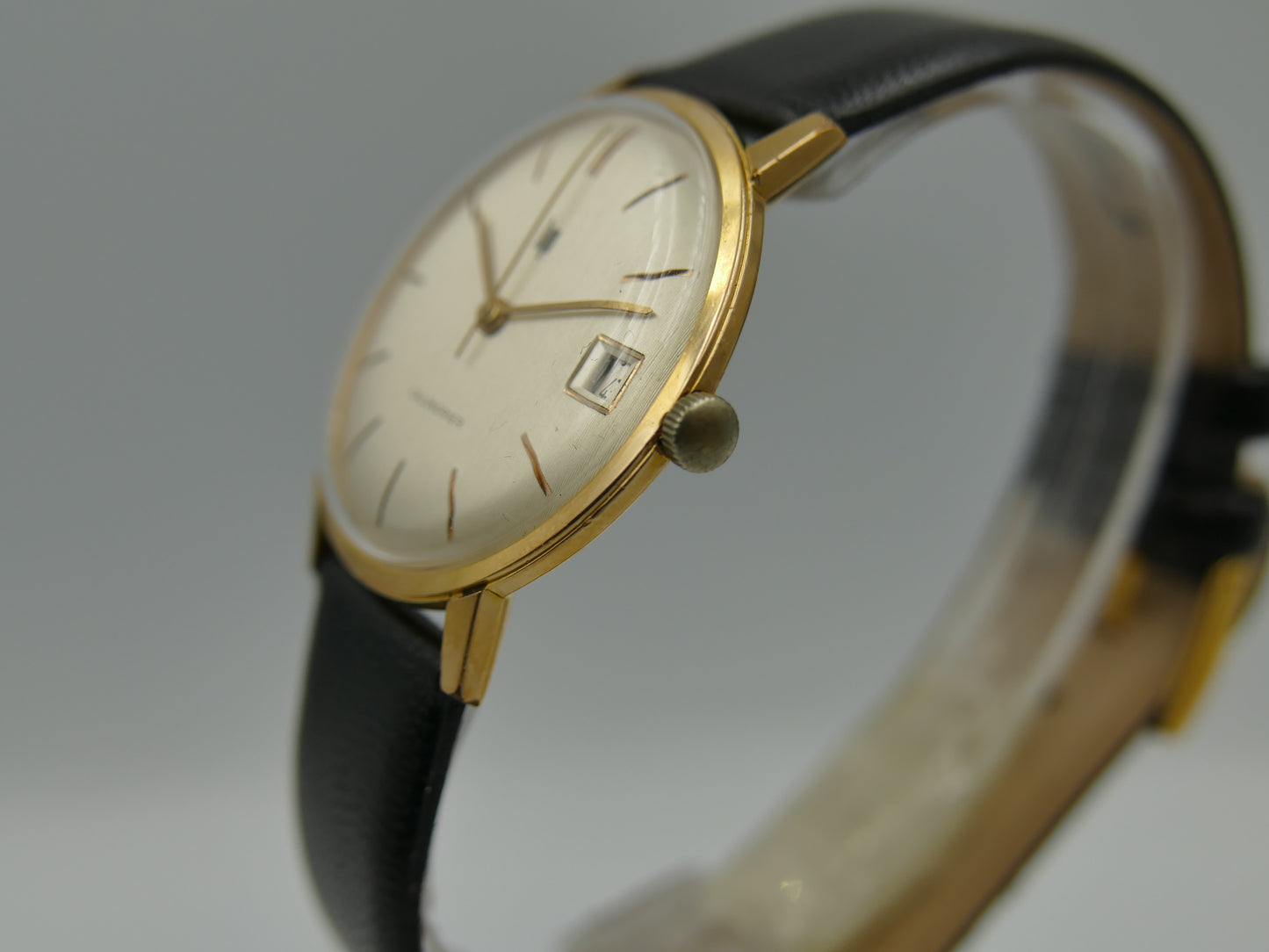 60s vintage watch mens  LIP calendrier Calendar monobloc entirely gold-plated R136