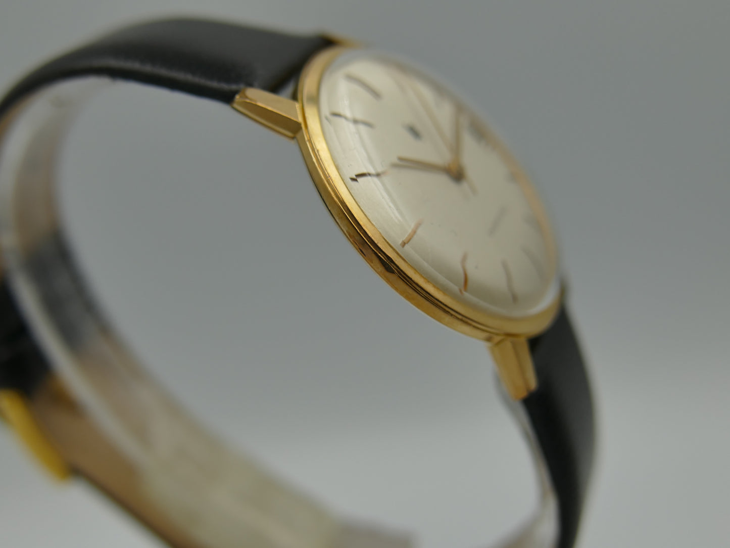 60s vintage watch mens  LIP calendrier Calendar monobloc entirely gold-plated R136