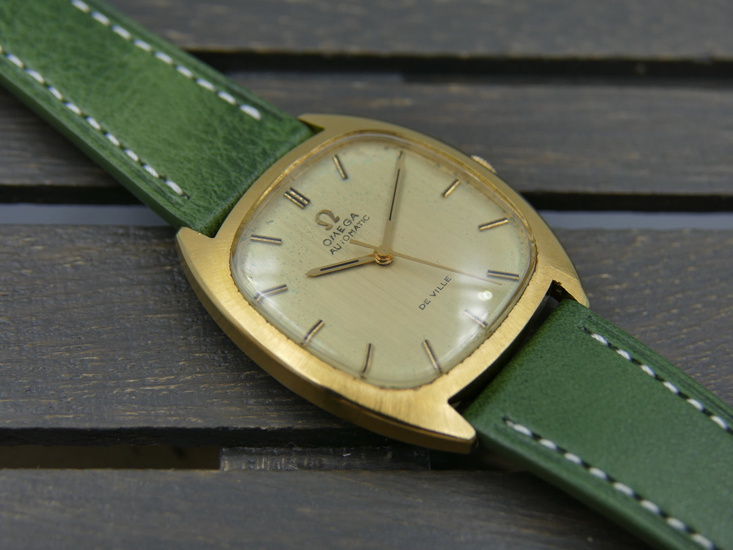 70's vintage watch mens Omega De ville ref. 161.768 / 162.767 automatic 1012
